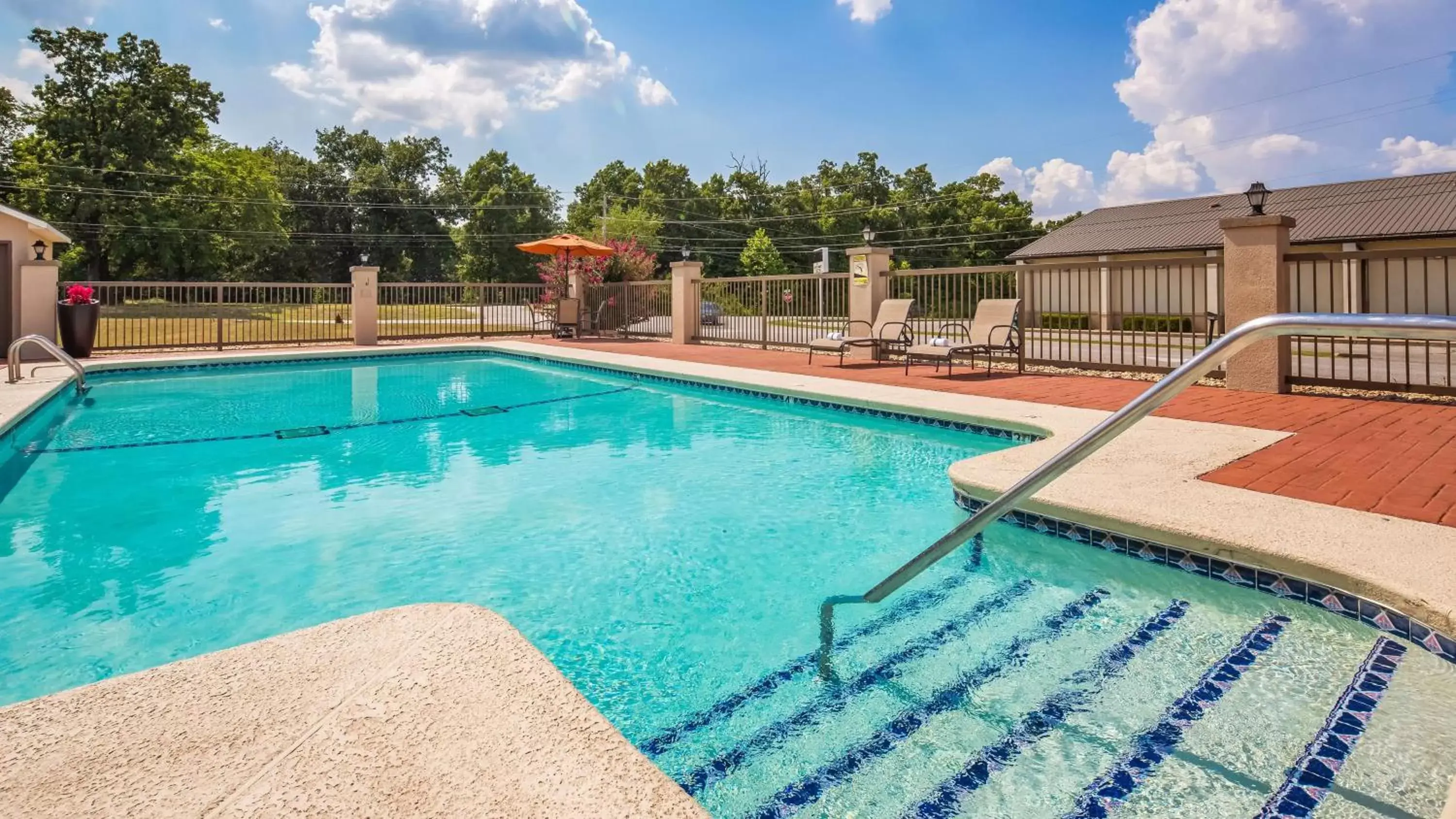 On site, Swimming Pool in Best Western TimberRidge Inn