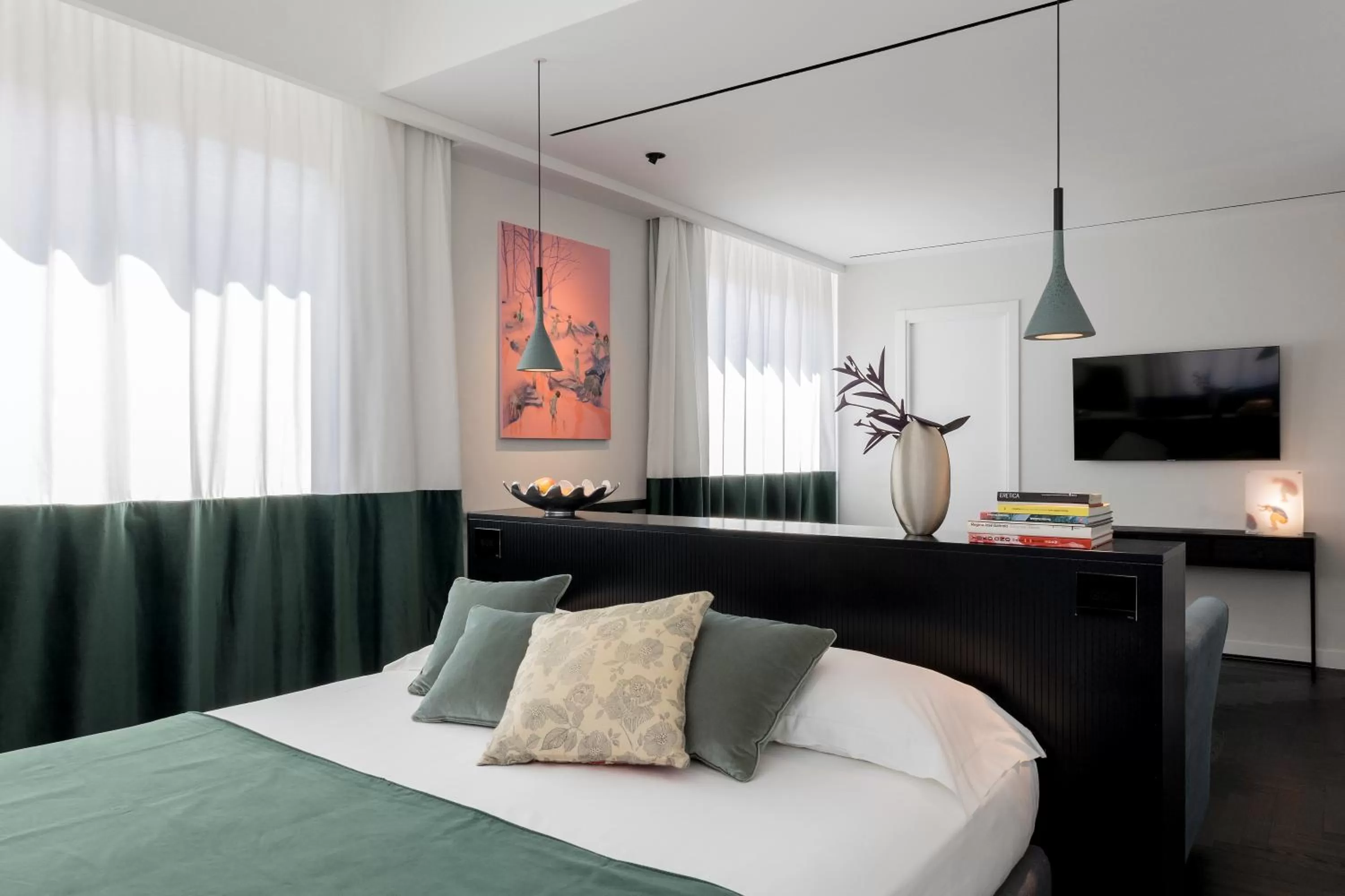 Bedroom, Bed in Hotel Plaza Opéra