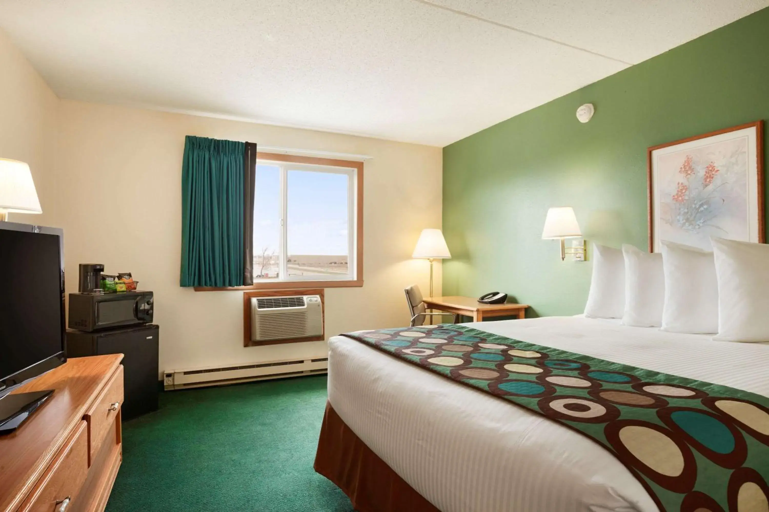 Photo of the whole room, Bed in Super 8 by Wyndham West Fargo Main Ave ND