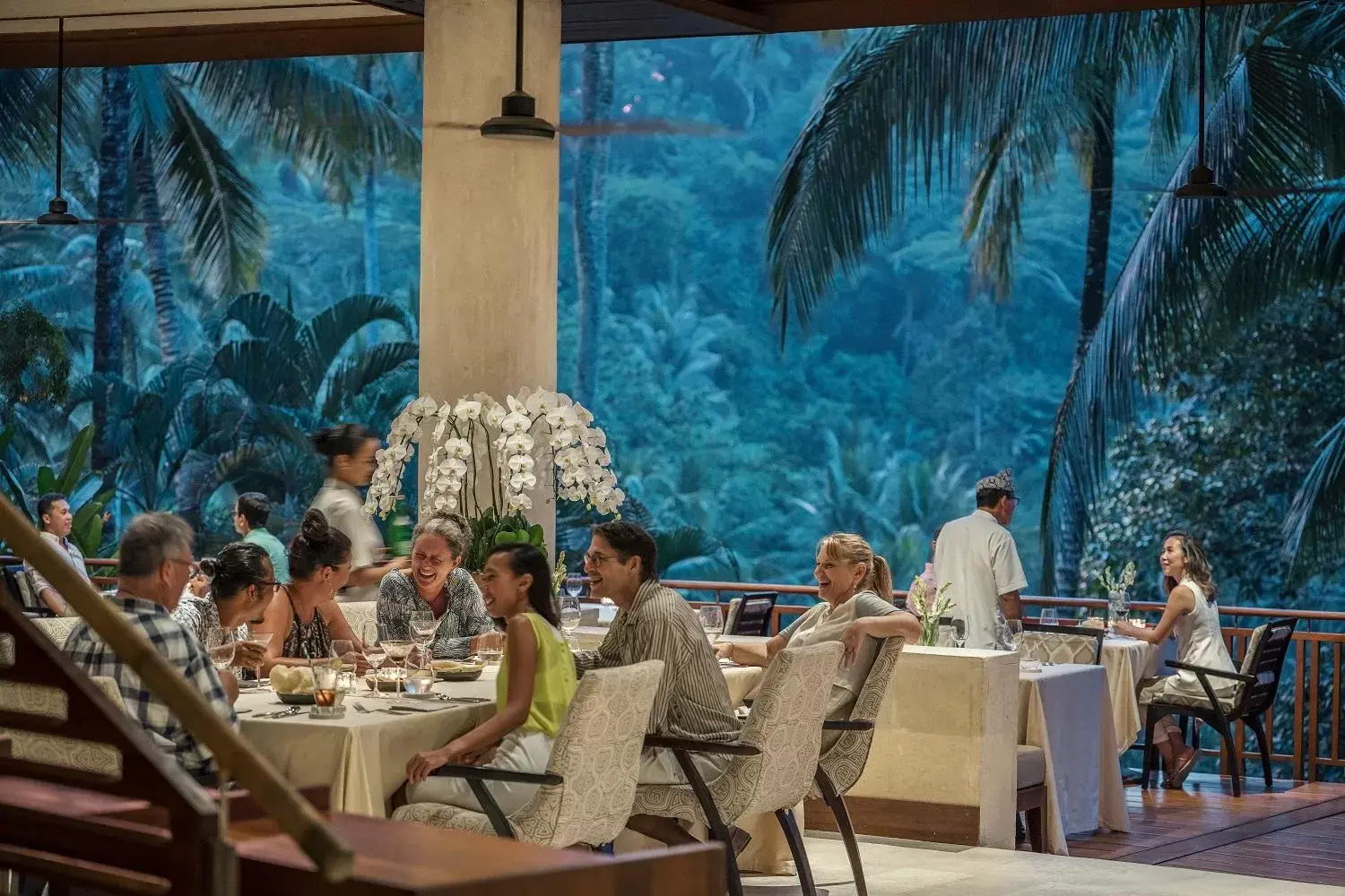 Restaurant/places to eat in Four Seasons Resort Bali at Sayan Restaurant/places to eat in Four Seasons Resort Bali at Sayan
