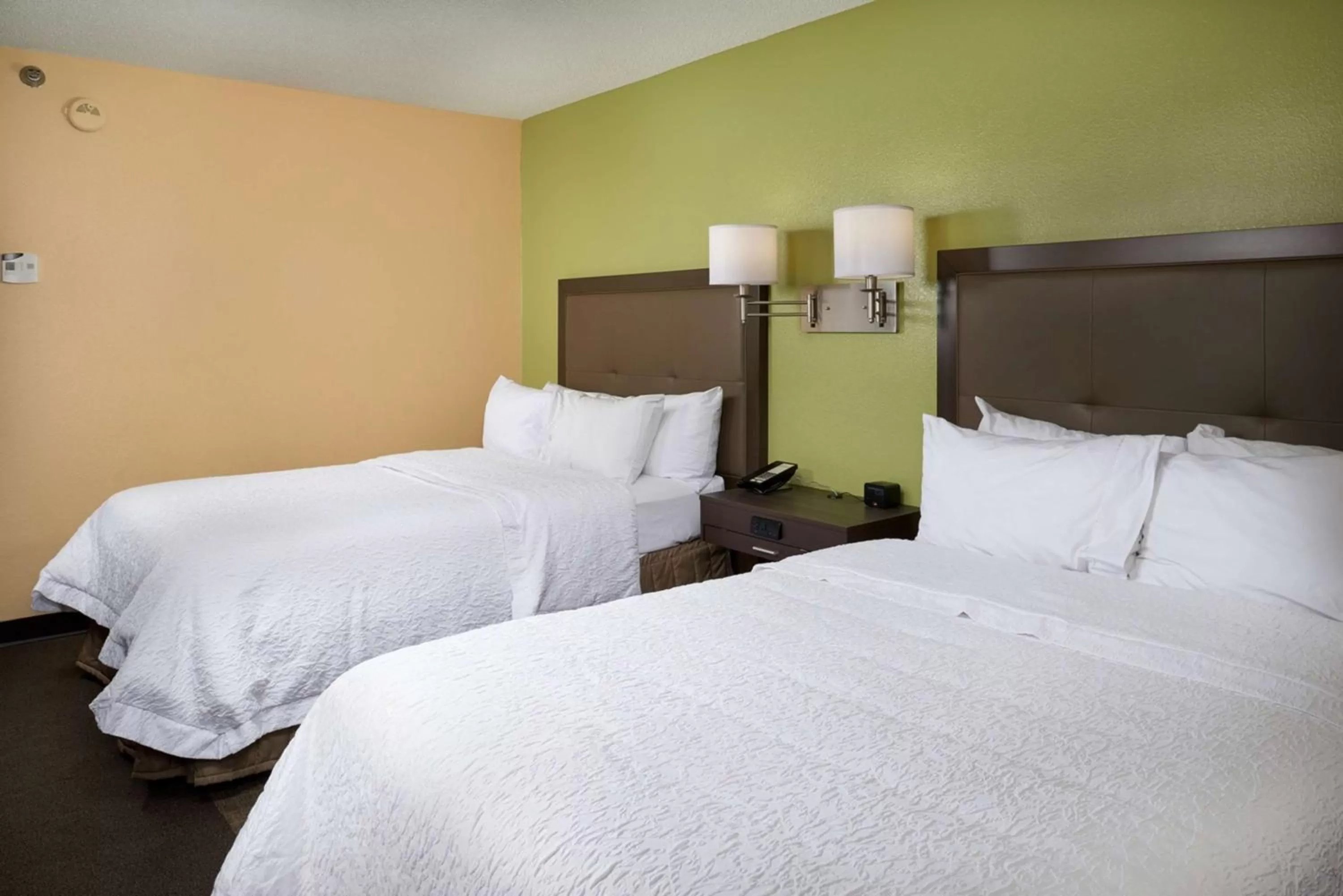 Bed in Hampton Inn Shelbyville