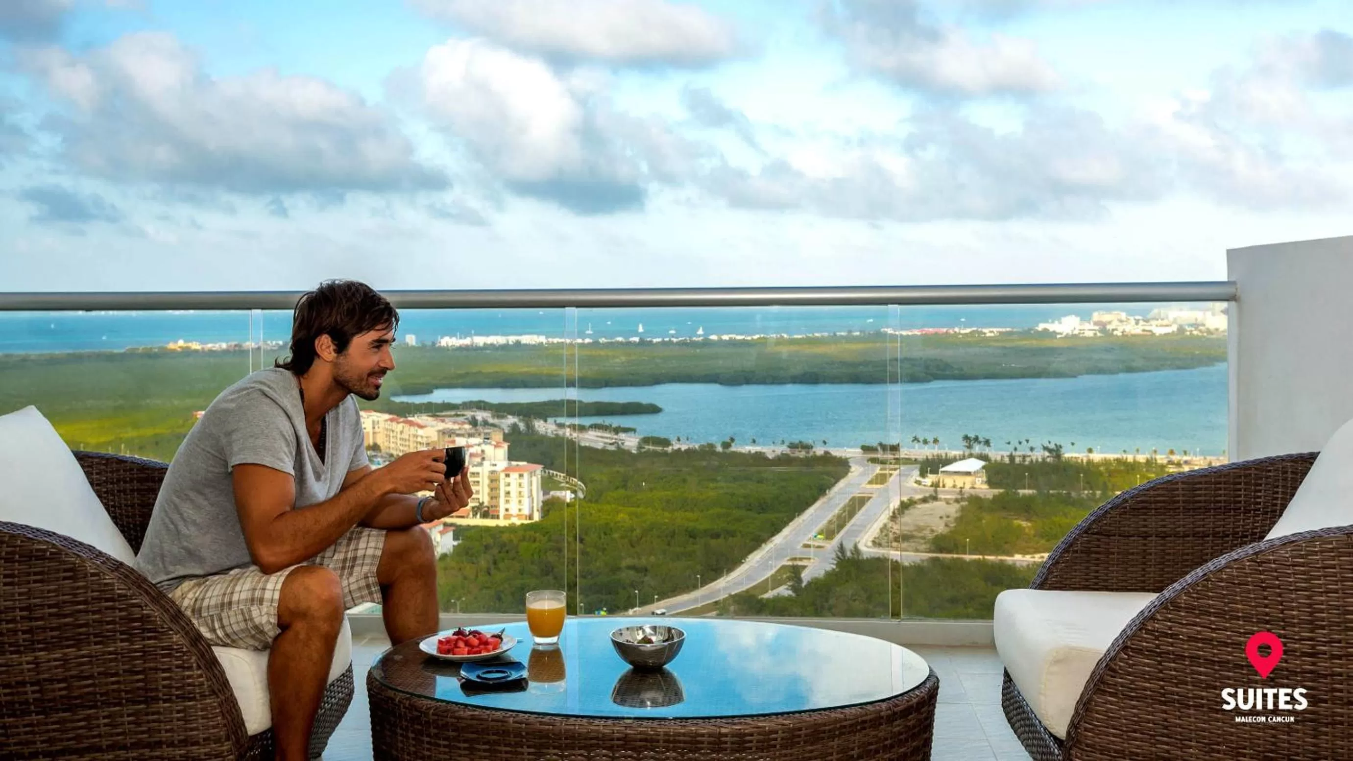 Day in Suites Malecon Cancun