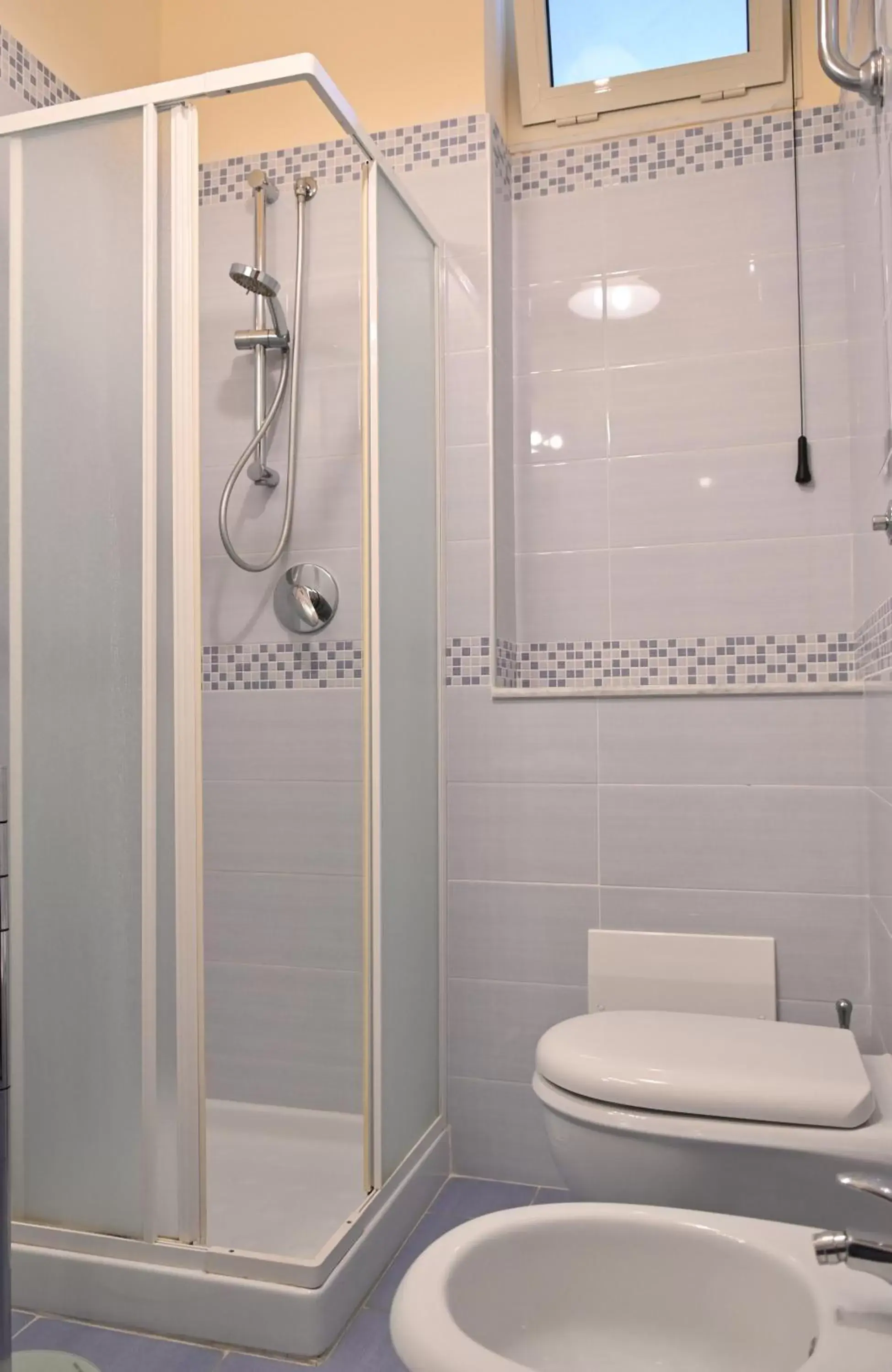 Shower, Bathroom in B&B a Capua - I PORTICI del centro