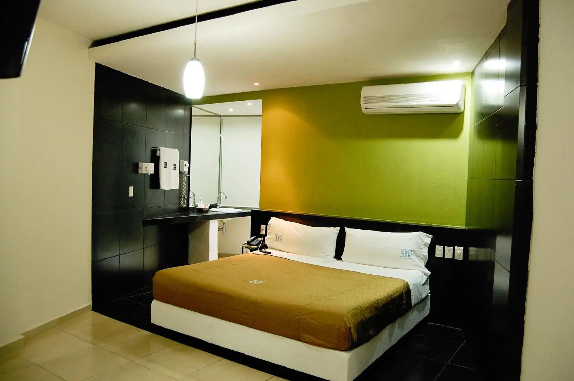 Bed in Hotel Porto Novo
