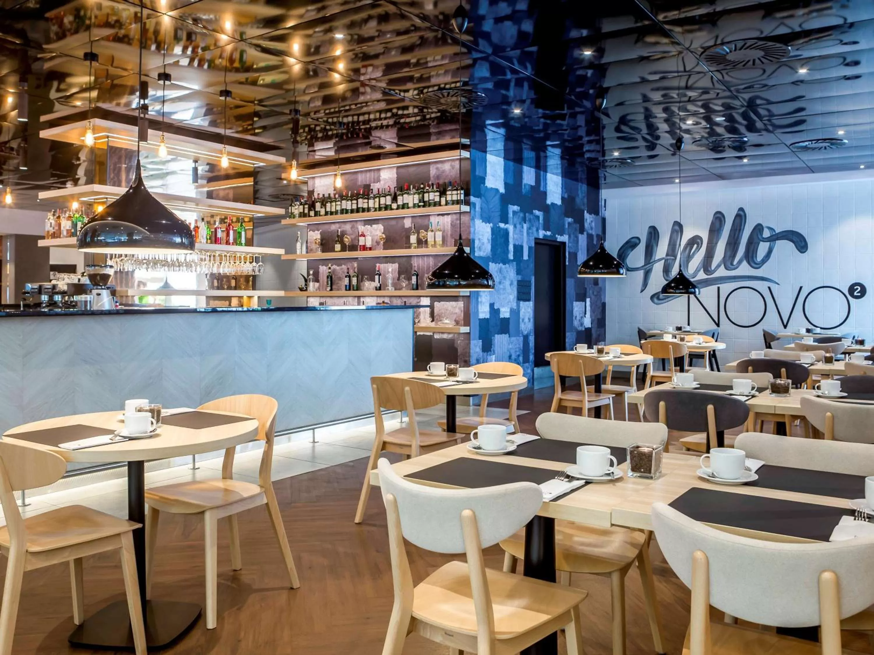 Restaurant/places to eat in Novotel Szczecin Centrum