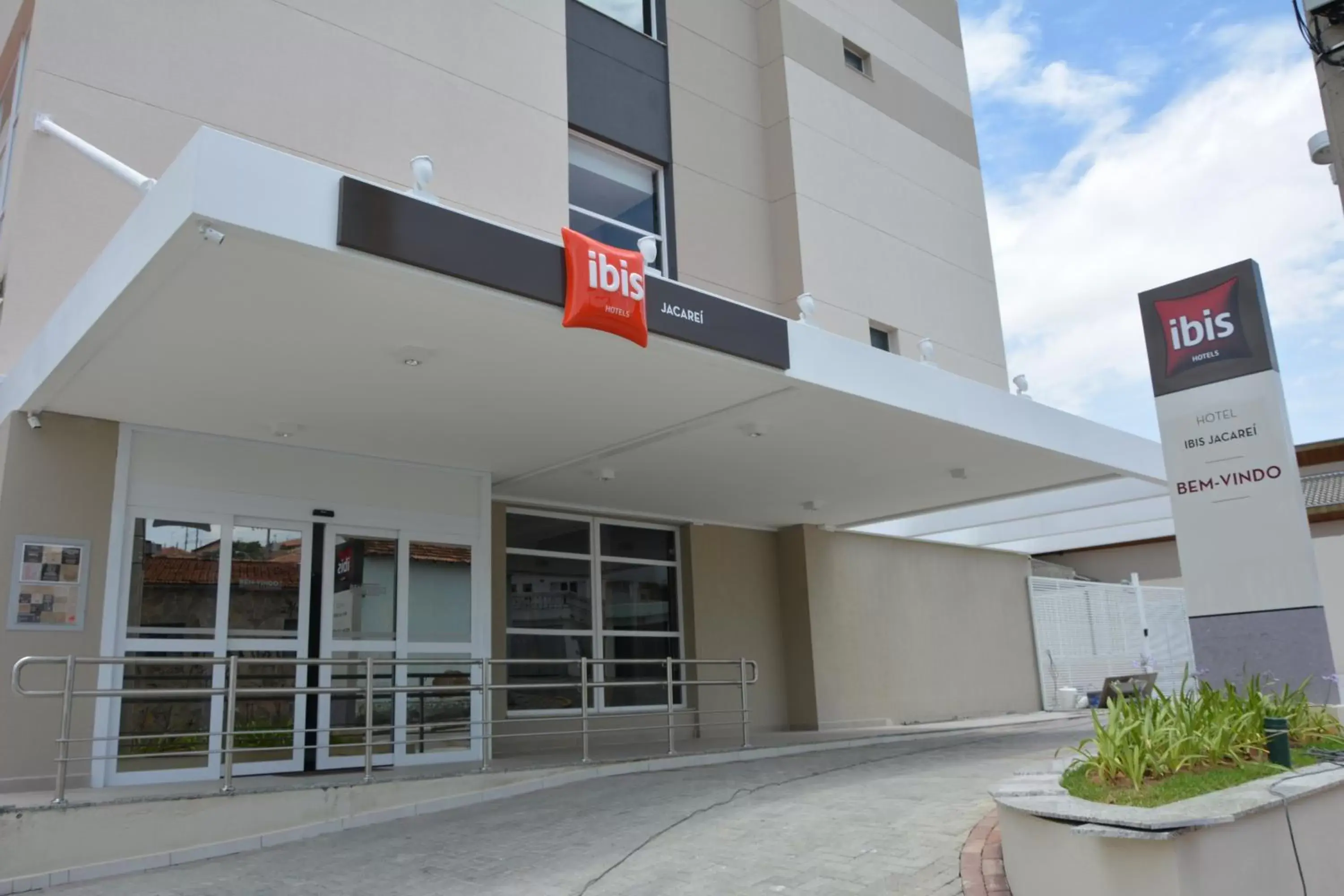 Property building in ibis Jacarei