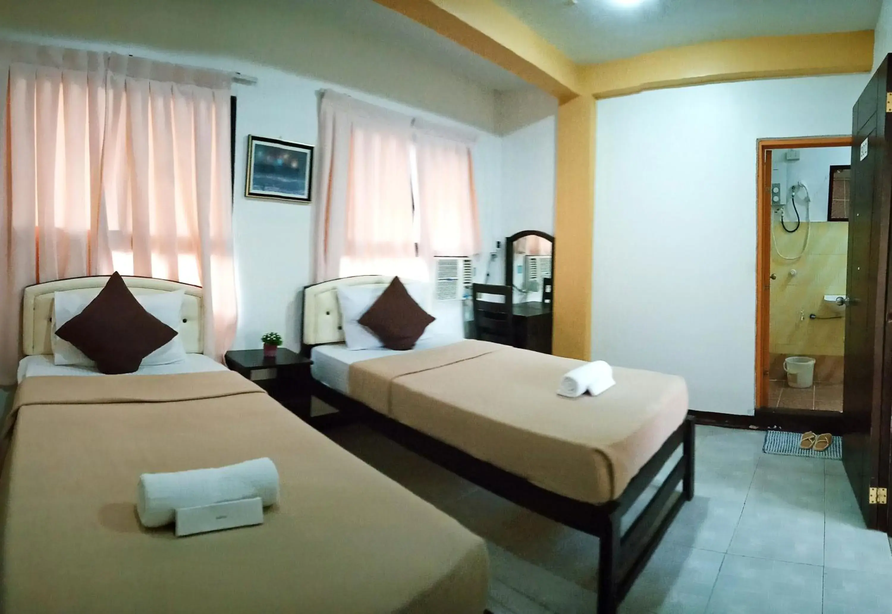 Bed in Amax Inn Cebu