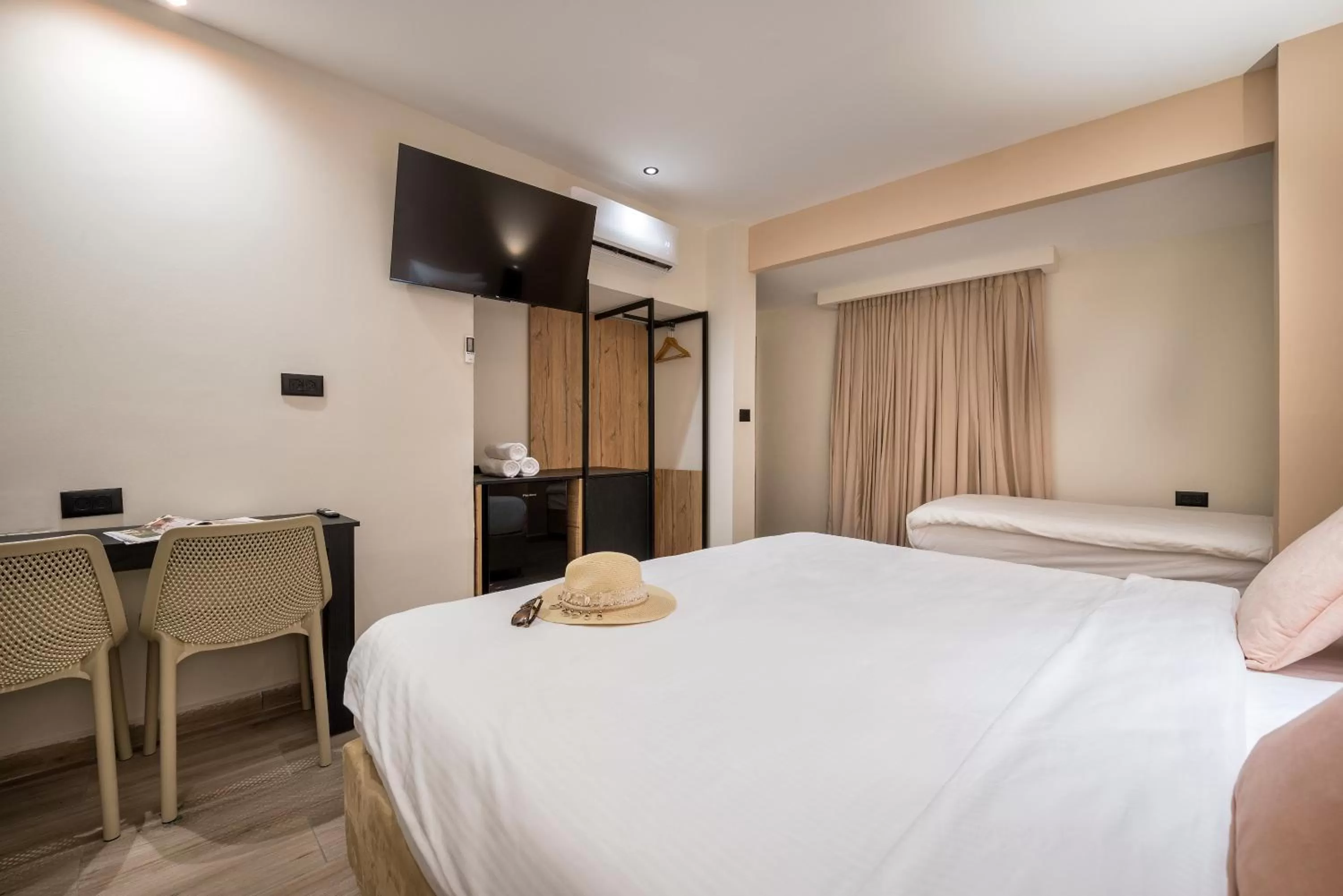 Bedroom, Bed in Sahara Hotel Eilat