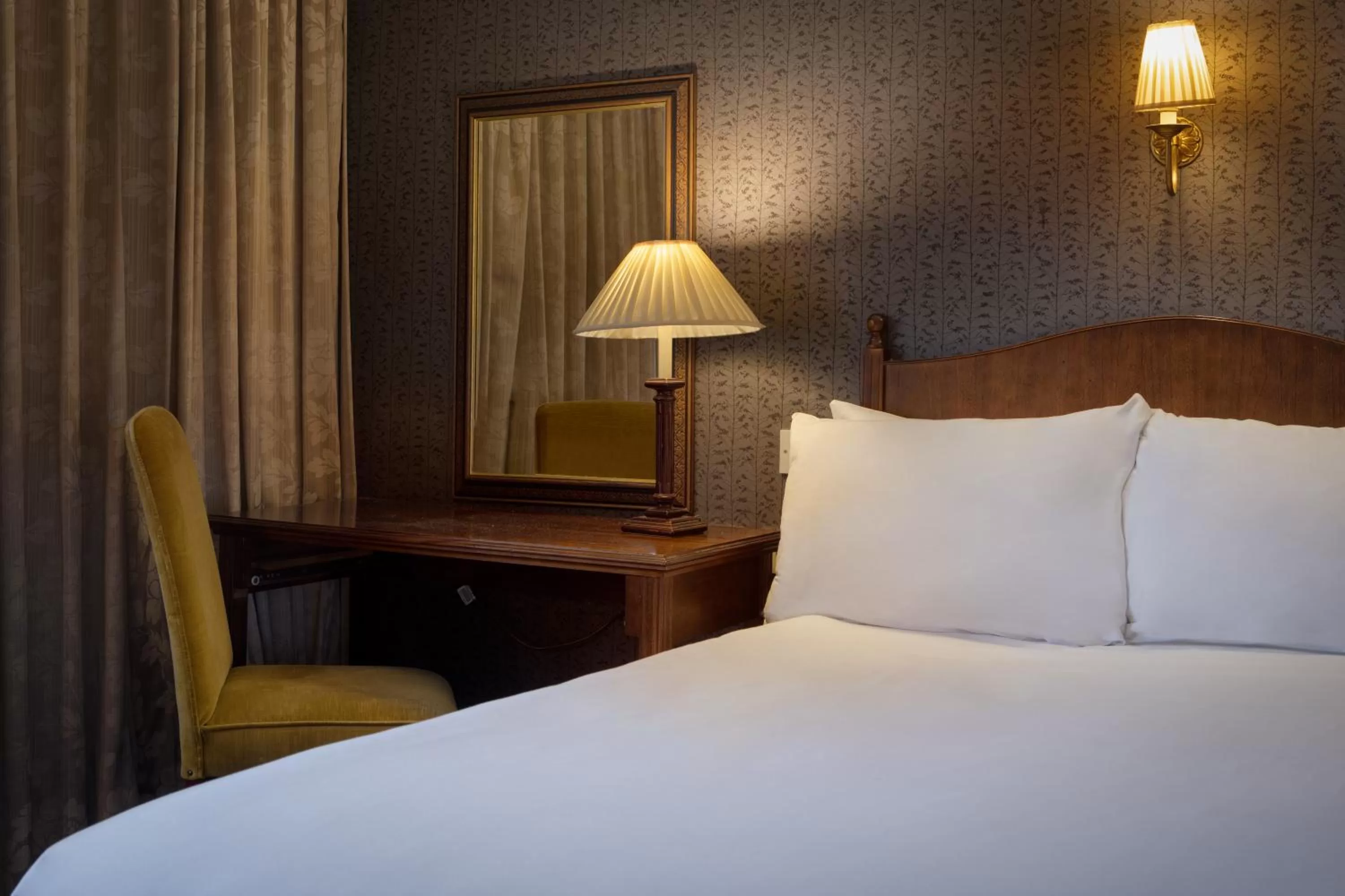 Bedroom, Bed in Winchester Wessex Hotel by Sunday