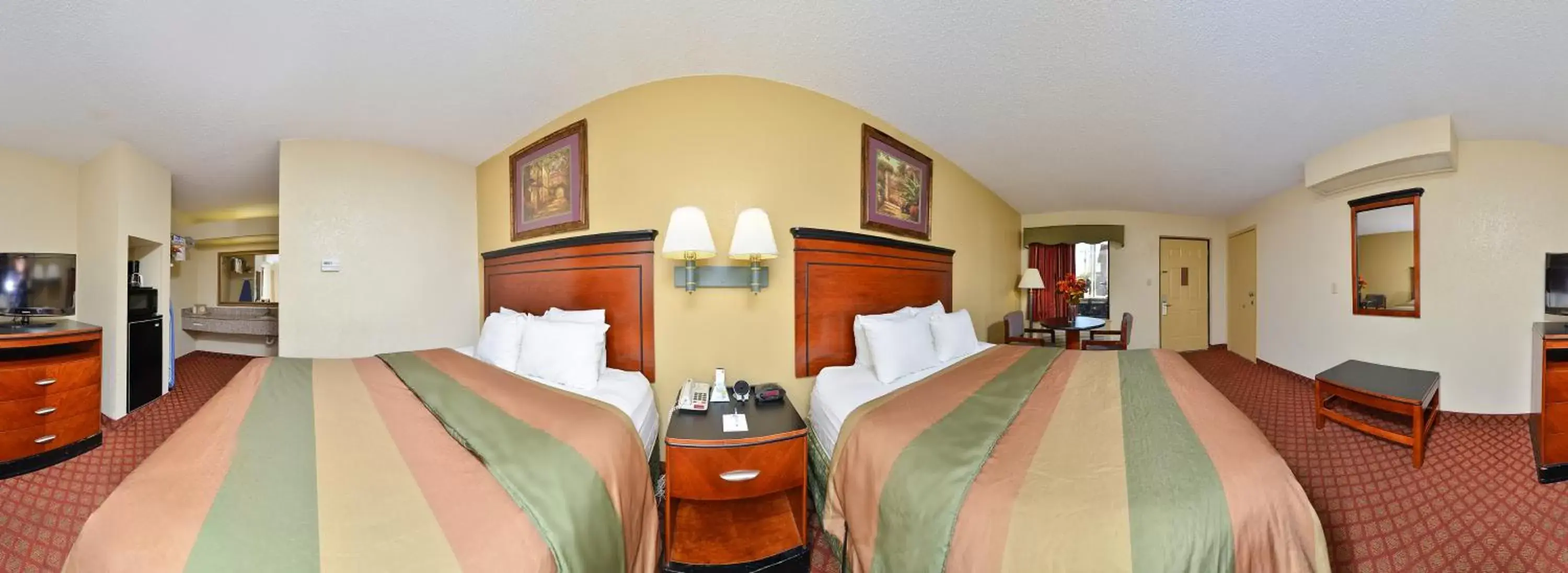 TV and multimedia in Americas Best Value Inn - Brookhaven