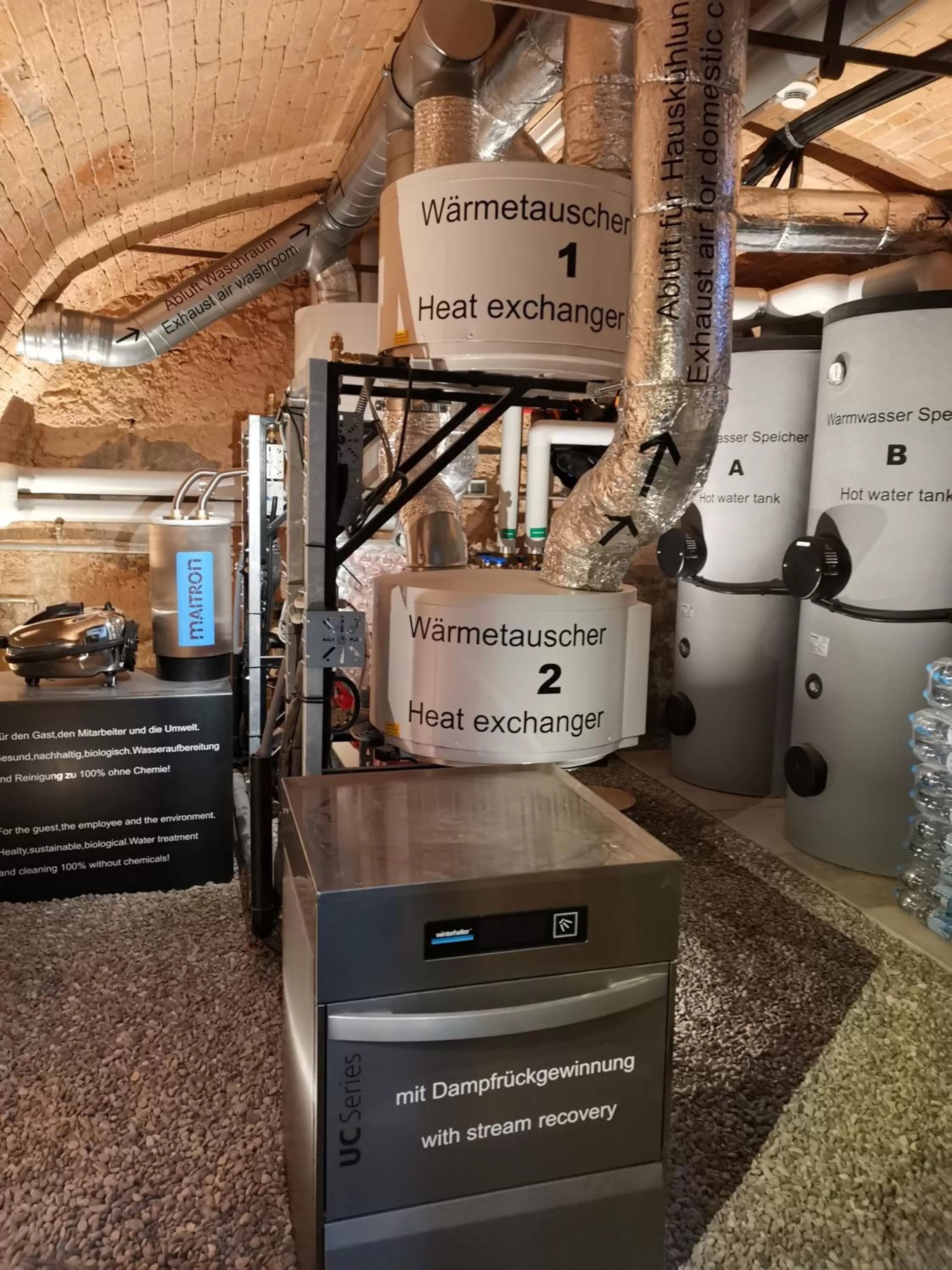 Property building in Boutique Hotel BS16 before Bern City Parking gratis