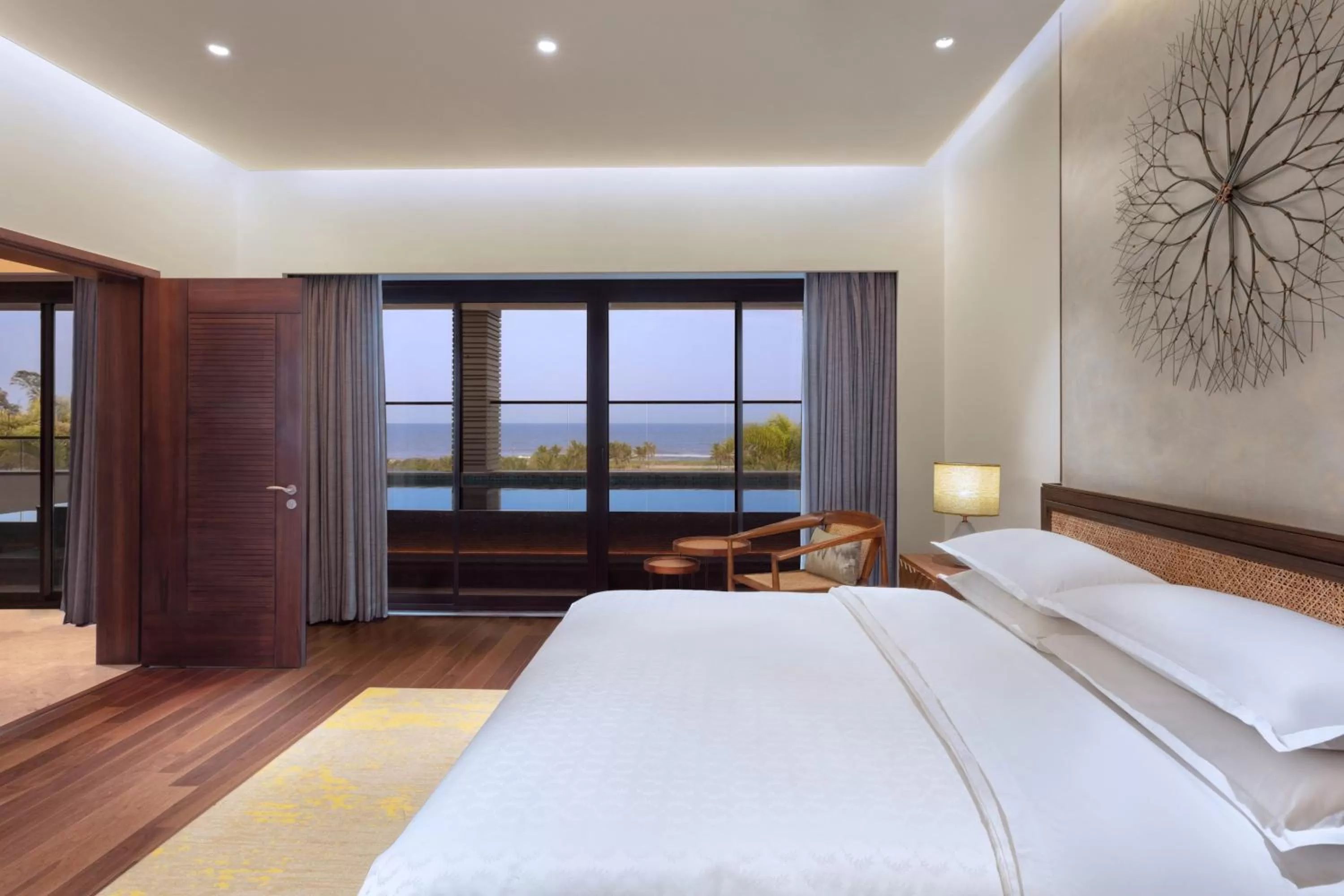 Bedroom, Bed in Sheraton Grand Chennai Resort & Spa