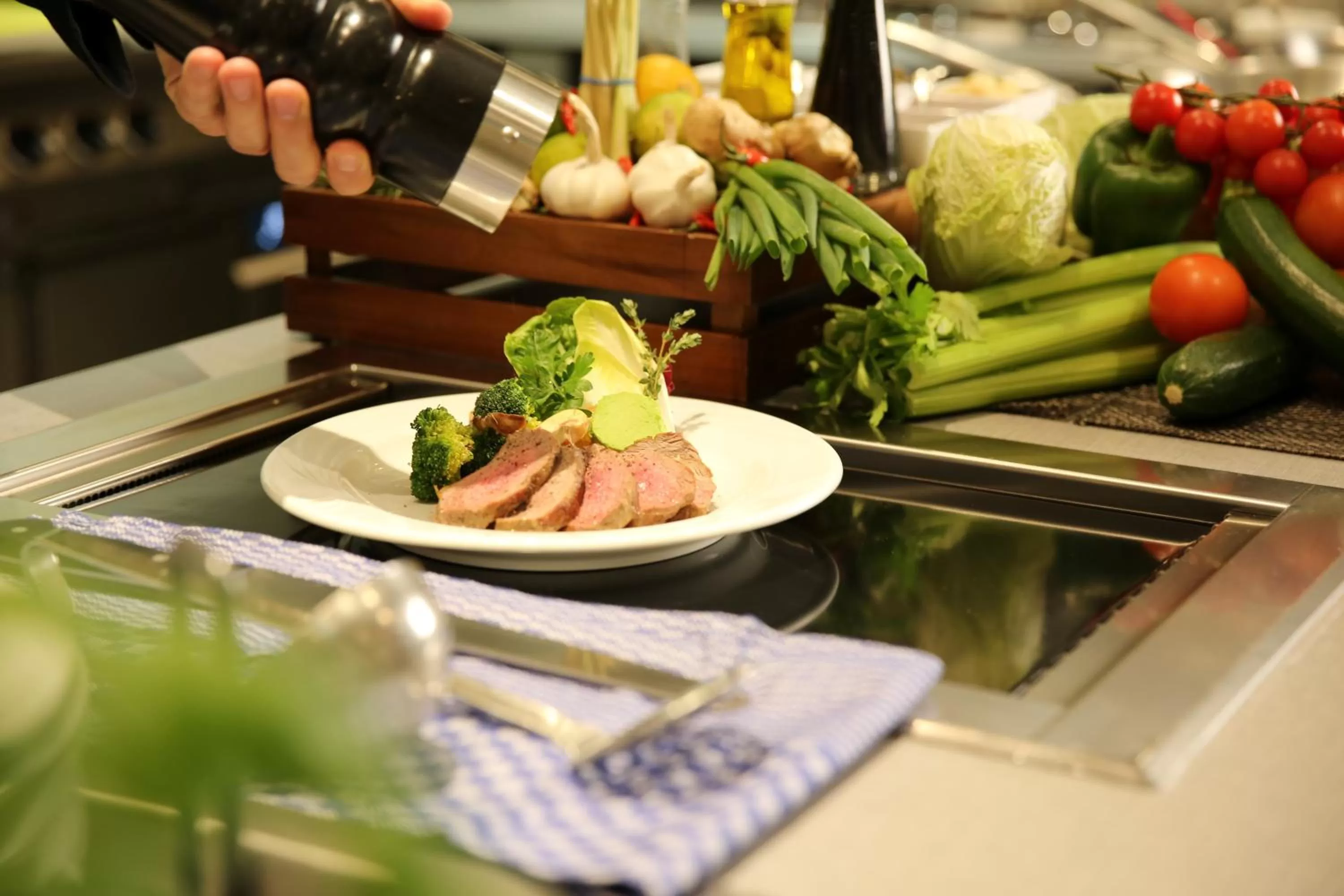 Restaurant/places to eat in HYPERION Hotel Leipzig