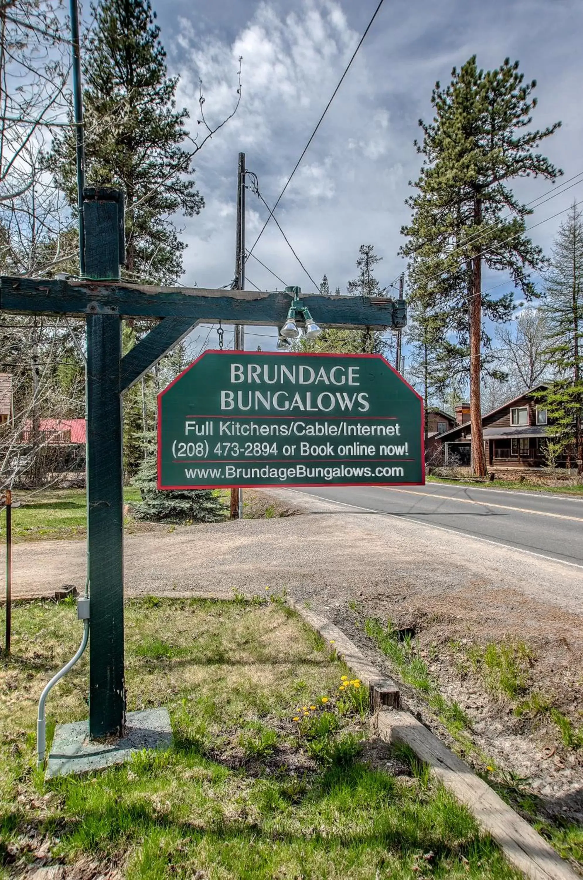 Nearby landmark in Brundage Bungalows