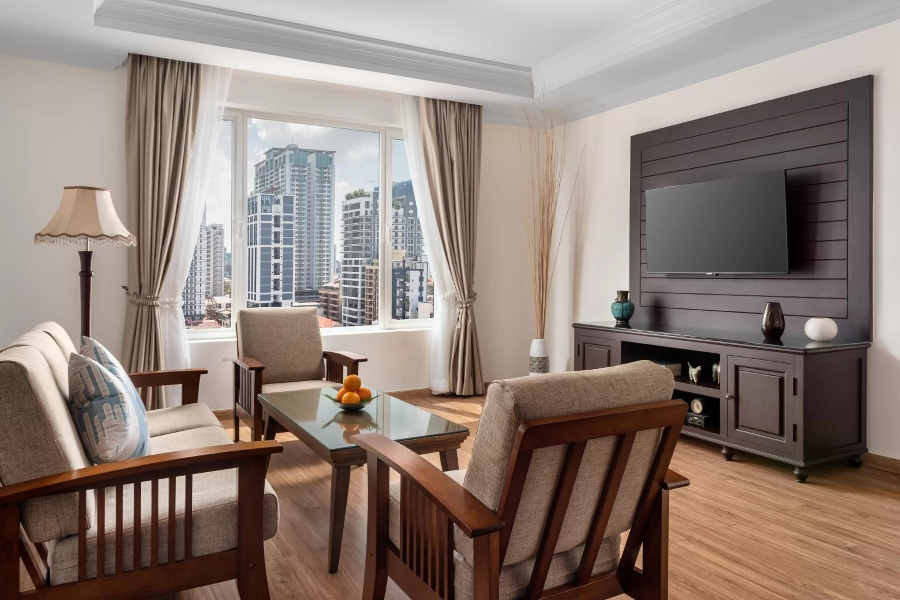 Living room in Duong Chan Hotel