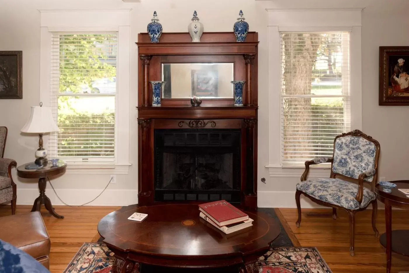 Seating Area in Dickson Street Bed & Breakfast