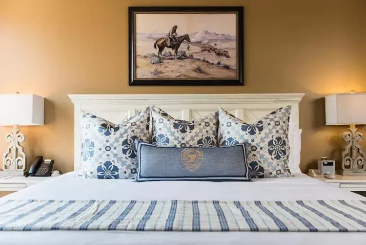 Bedroom, Bed in Frontier Hotel Pawhuska