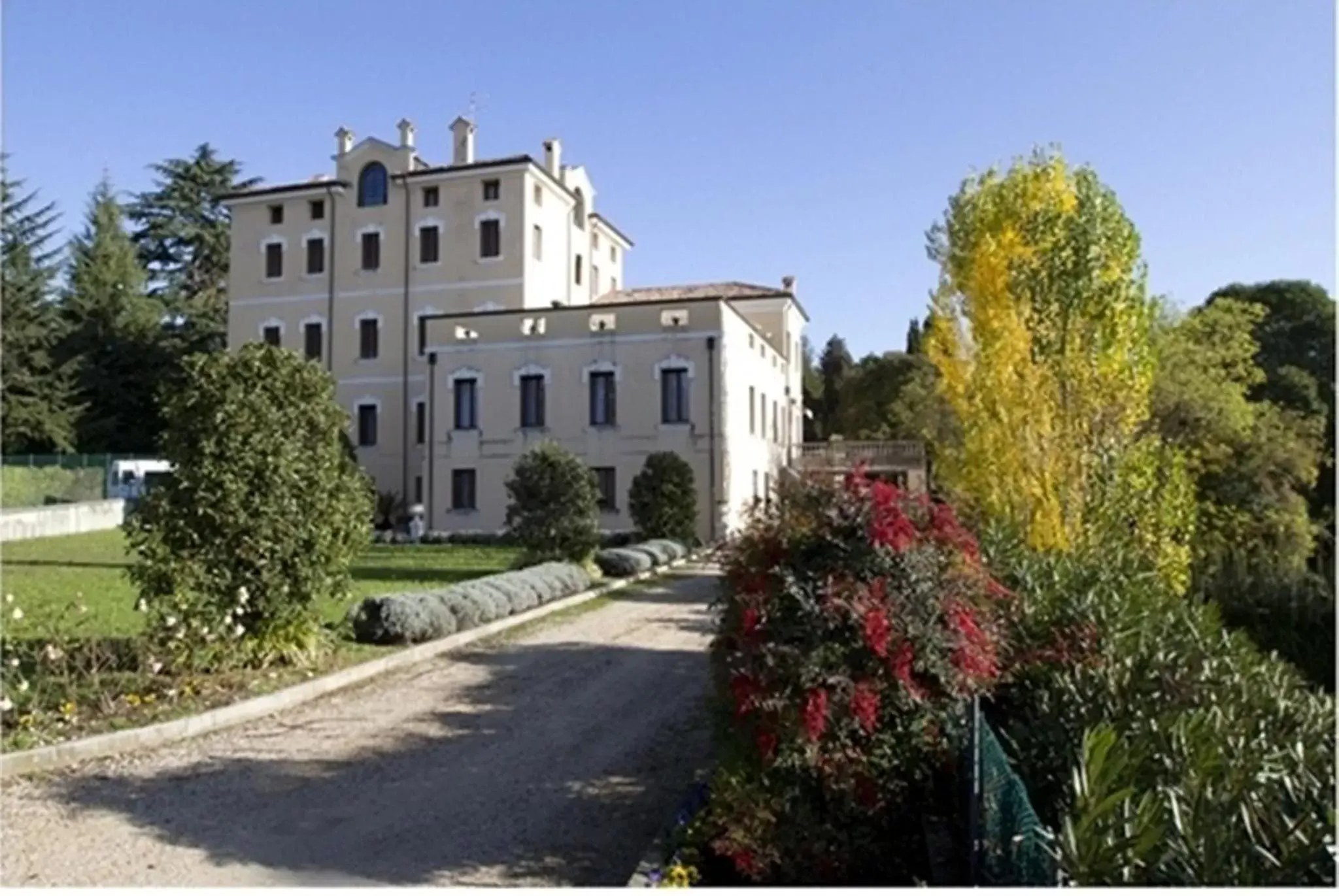 Facade/entrance, Property Building in Villa Scalabrini