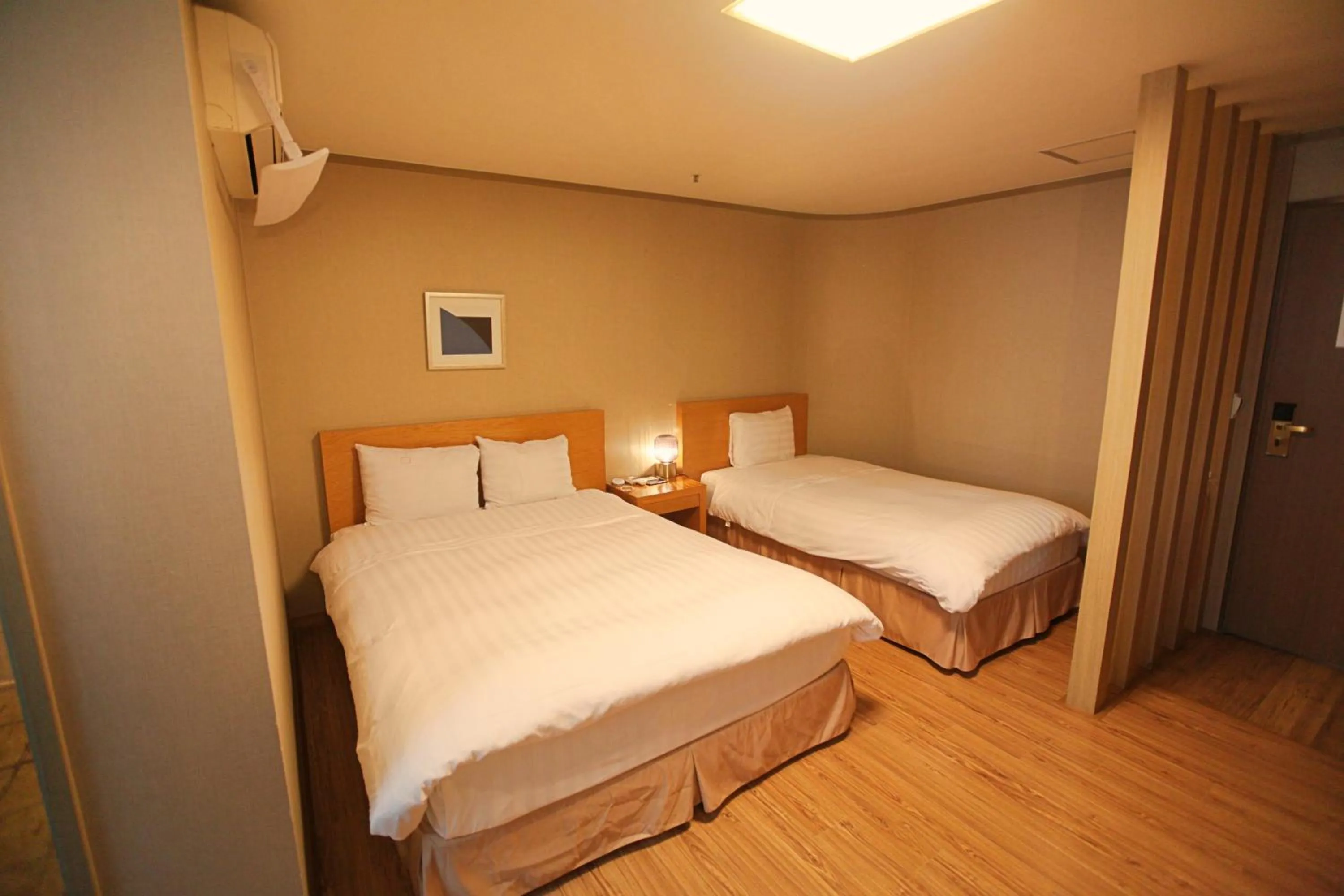 Changwon AT Business Hotel