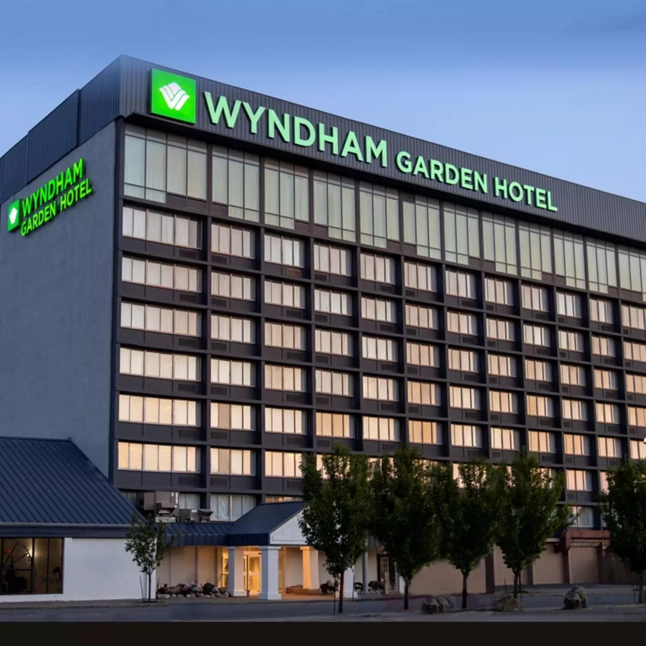 Facade/entrance in Wyndham Garden at Niagara Falls