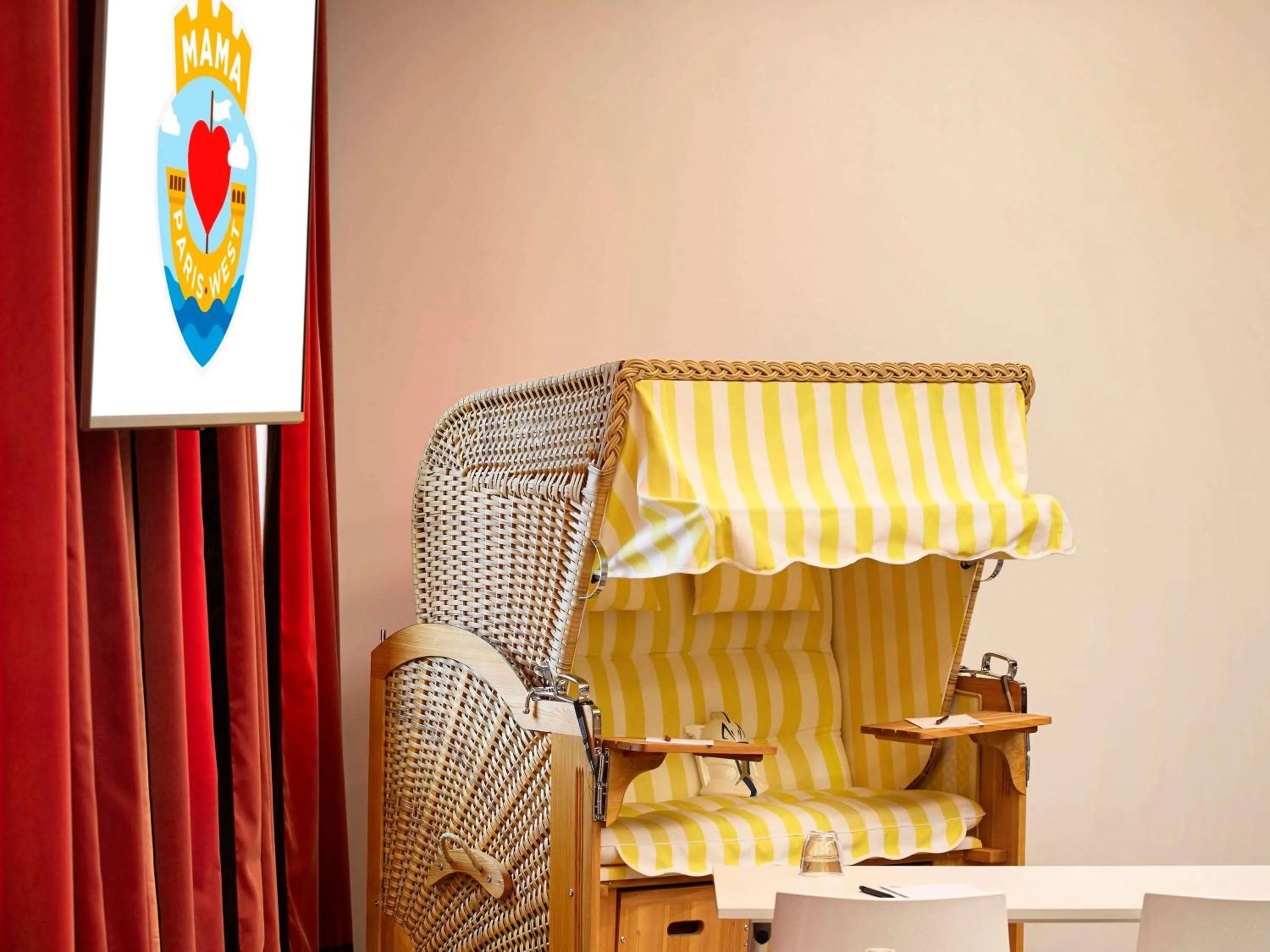 On site in Mama Shelter Paris West