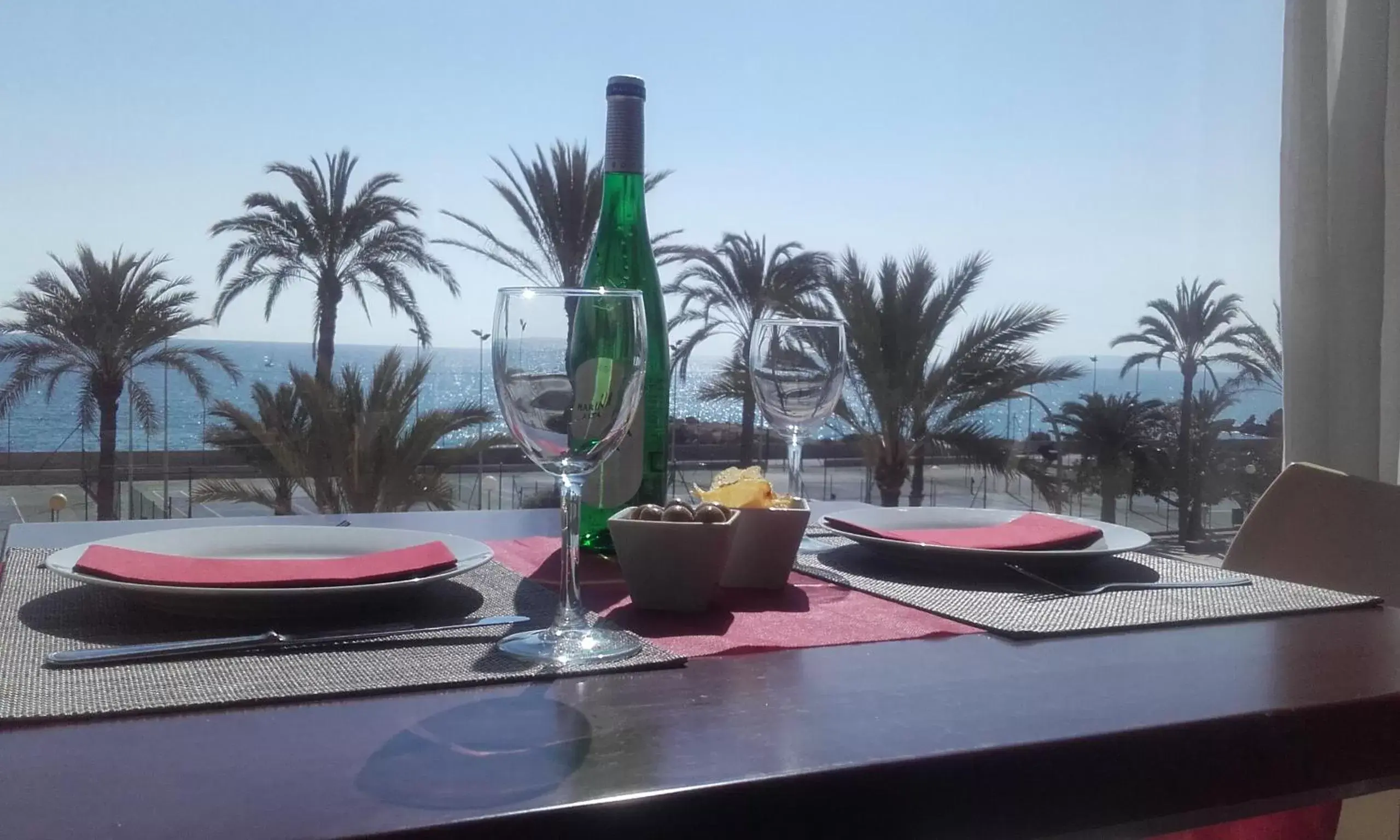 Restaurant/places to eat in Hotel Albahia Alicante