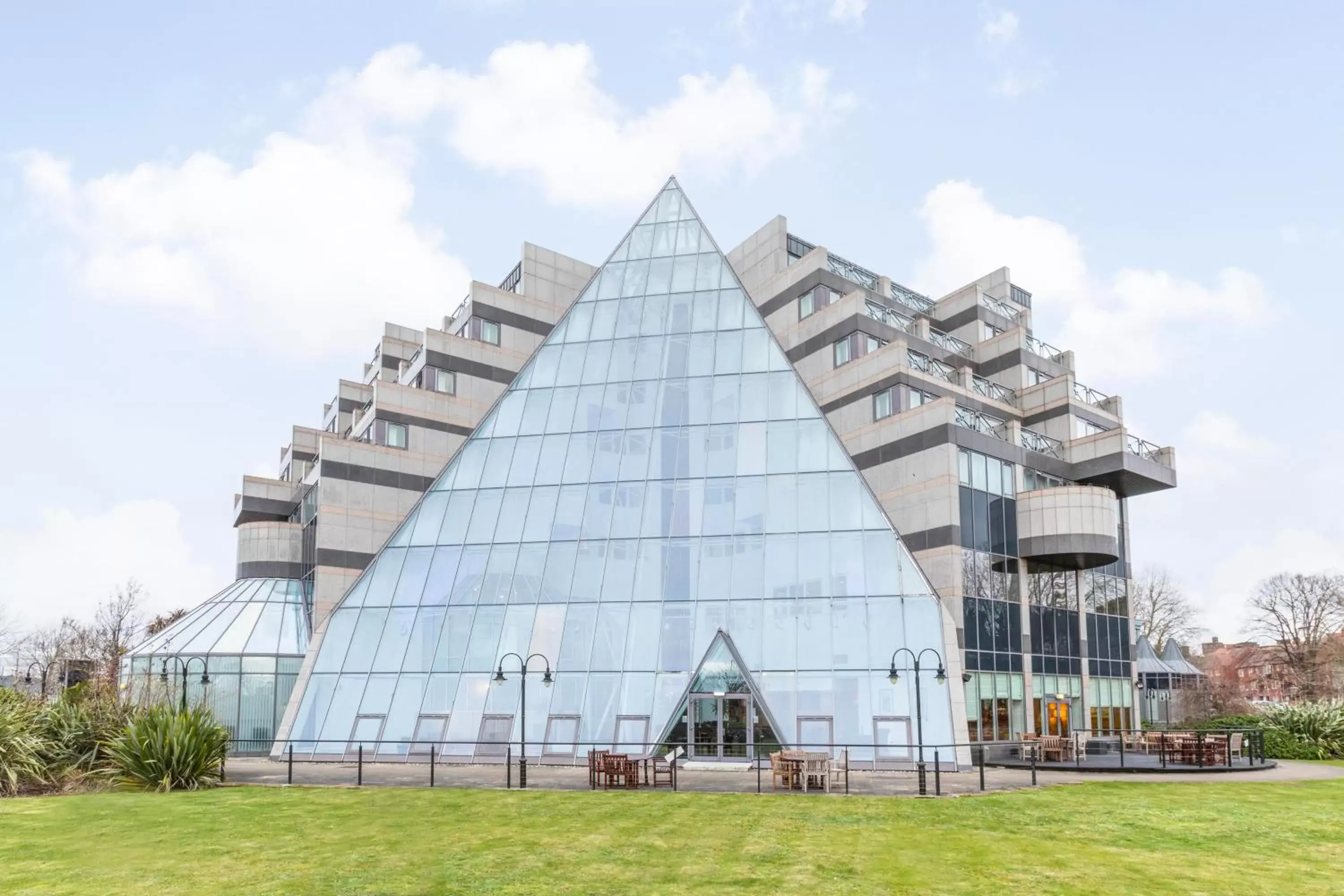 Facade/entrance, Property Building in Leonardo Royal Southampton Grand Harbour