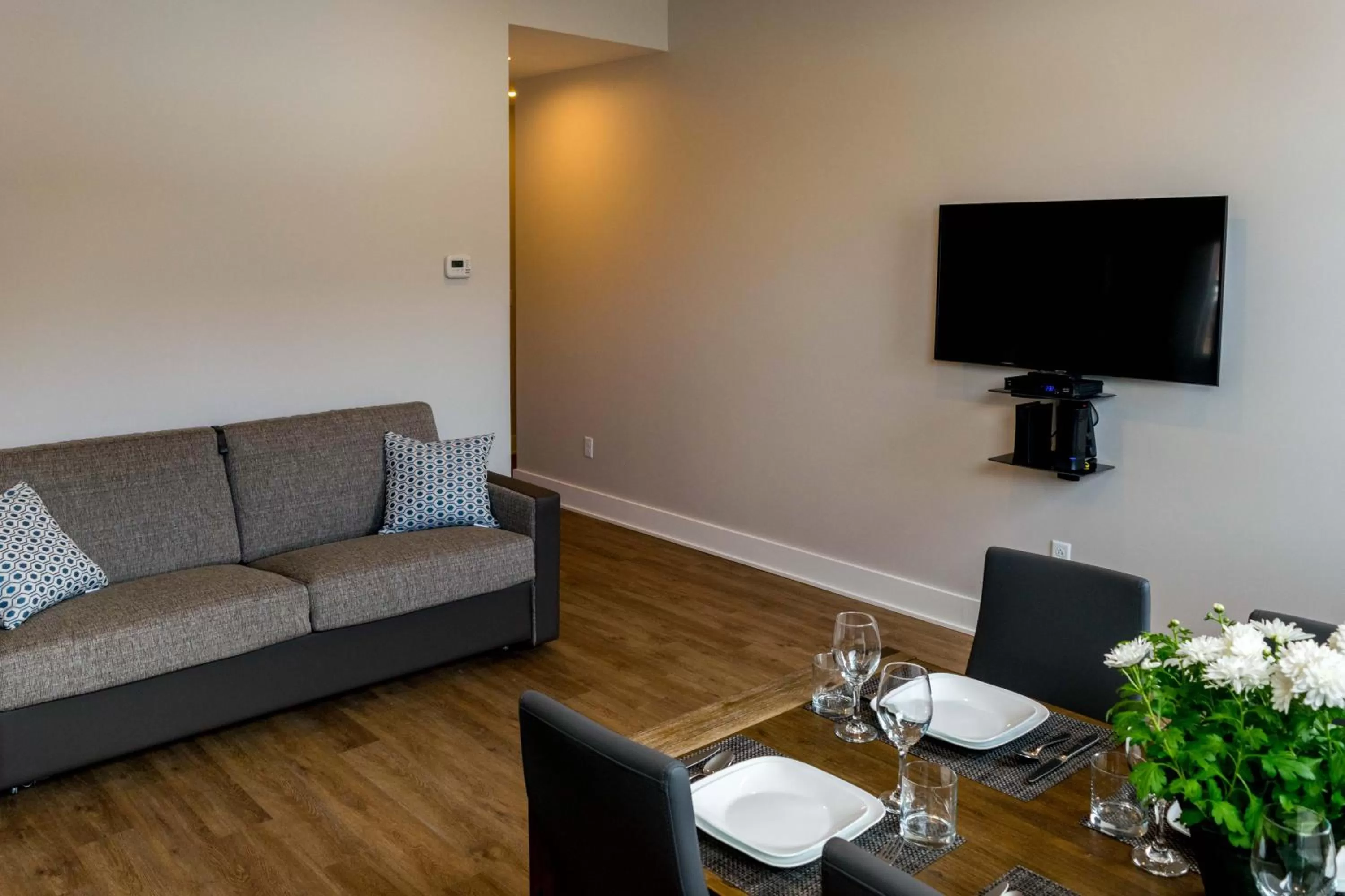 Lake Placid Inn: Main Street