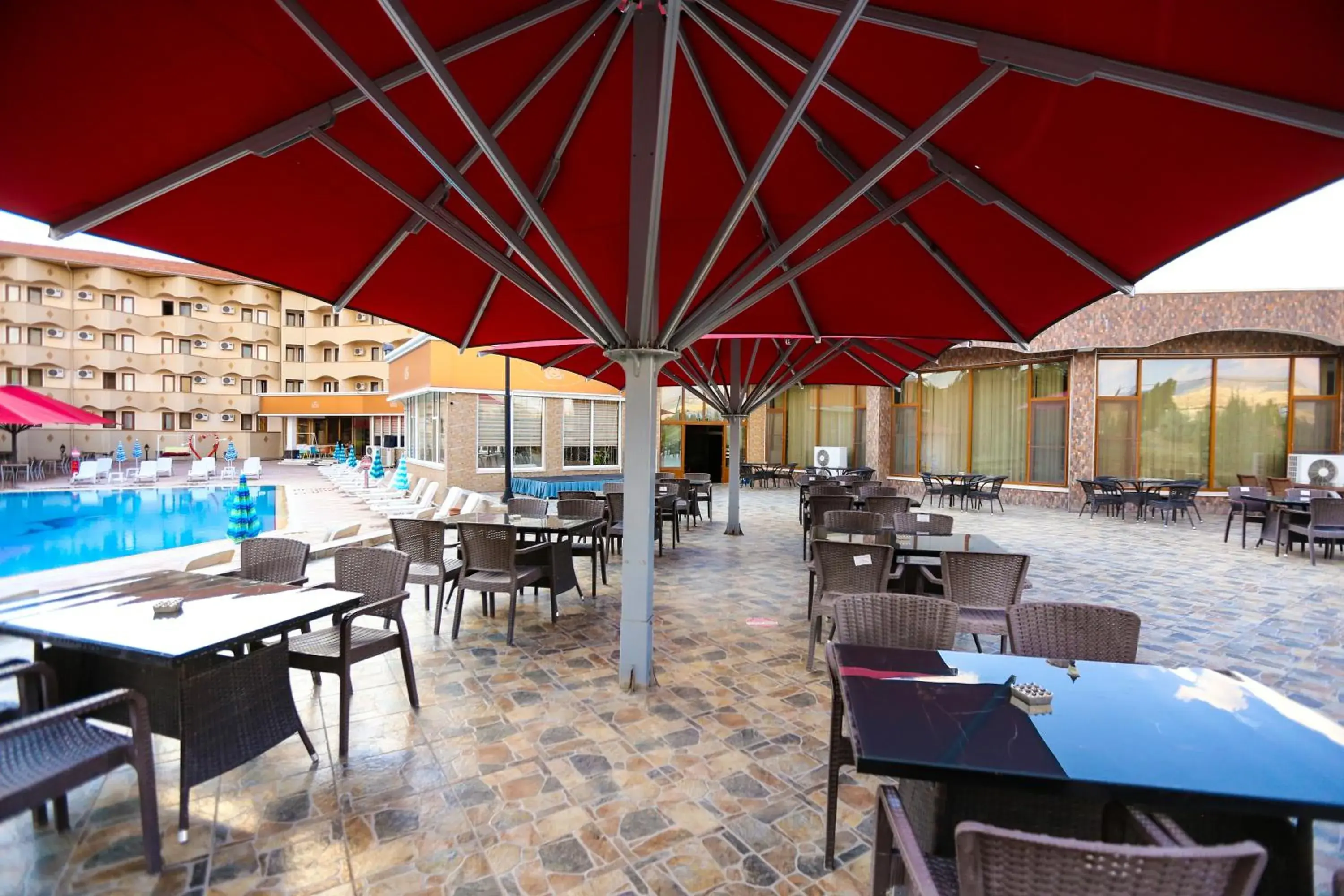 Patio, Restaurant/Places to Eat in SIGNATURE GARDEN AVANOS Hotel & SPA