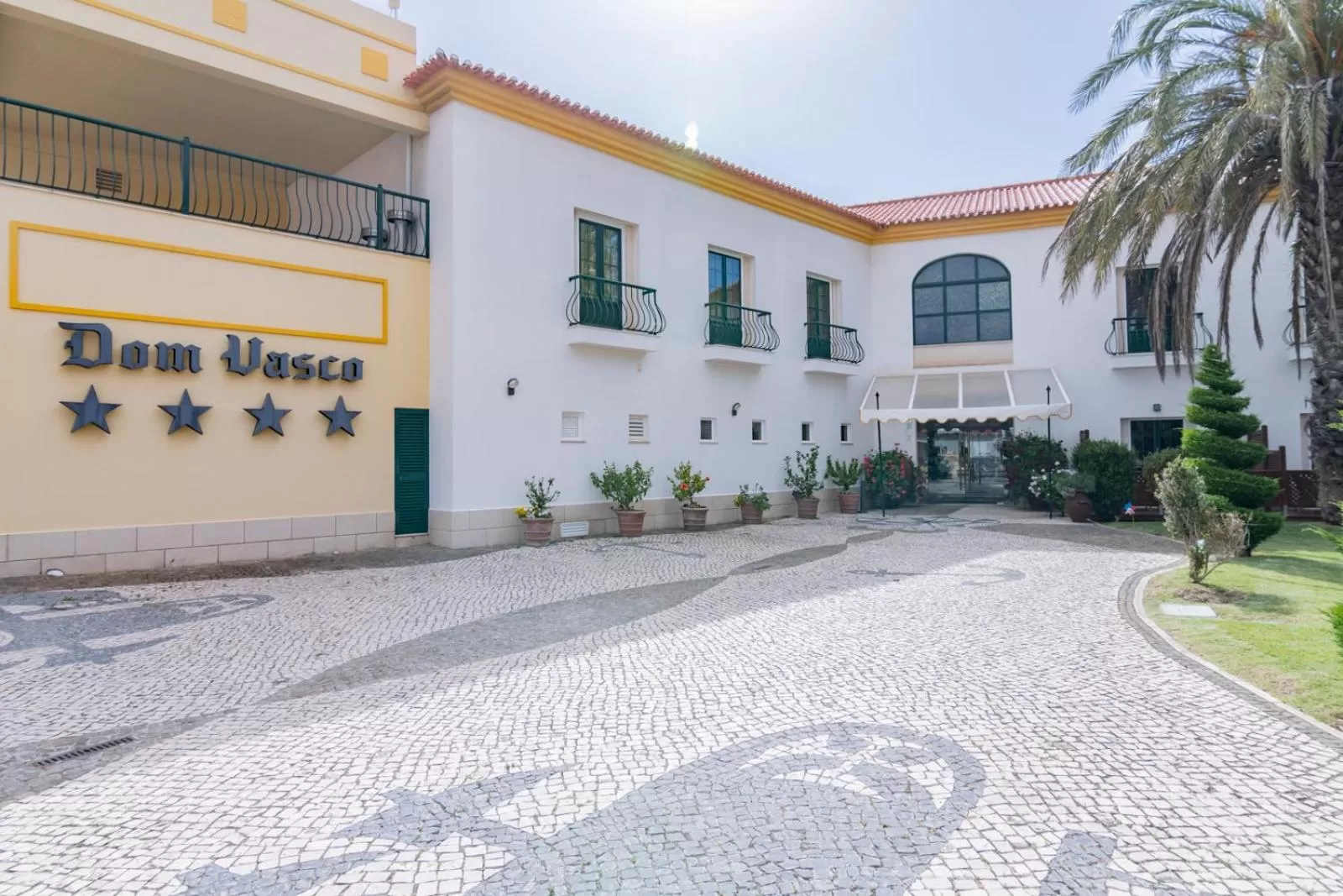 Property building in Hotel Dom Vasco