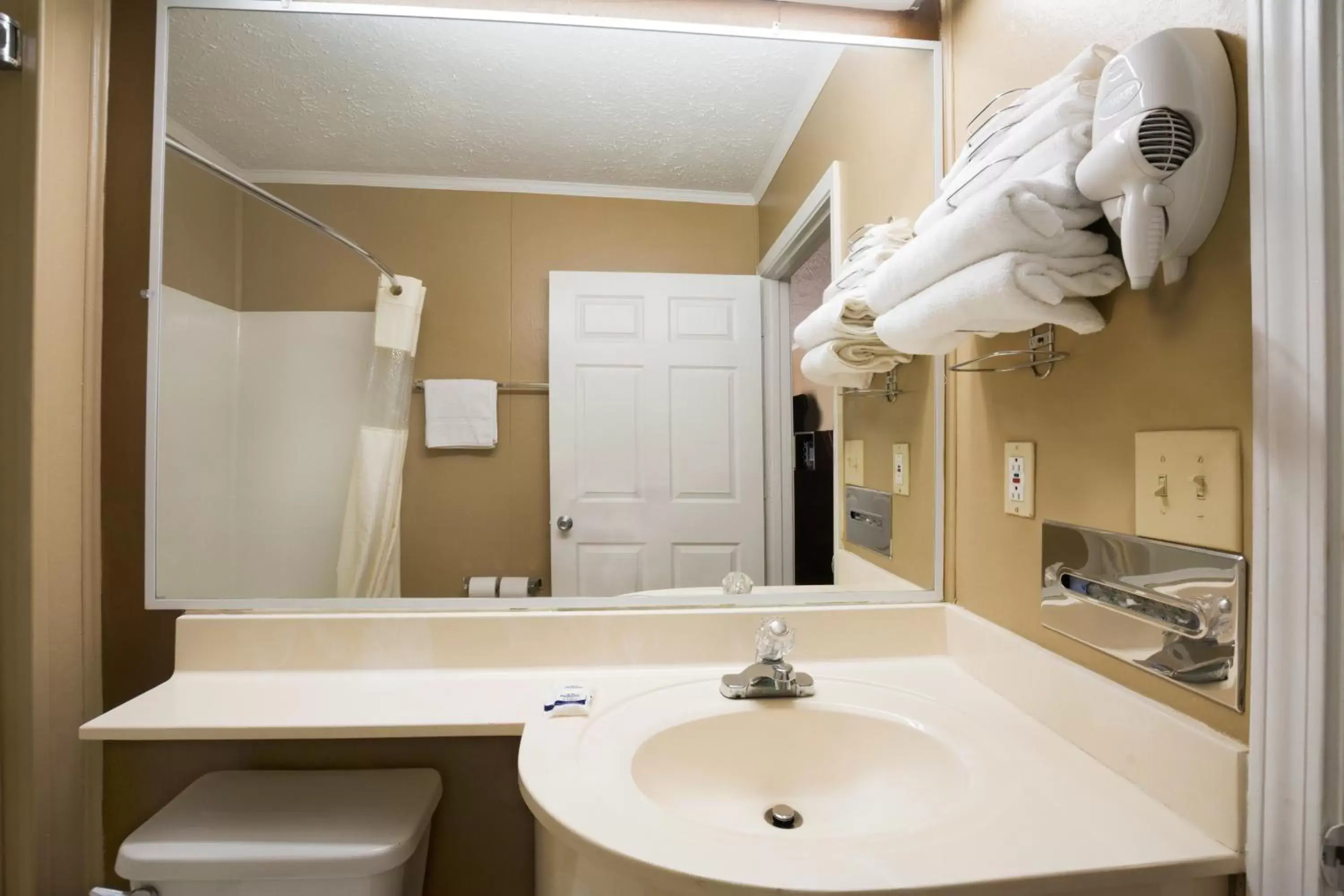 Toilet, Bathroom in Microtel Inn & Suites by Wyndham Columbia Fort Jackson N