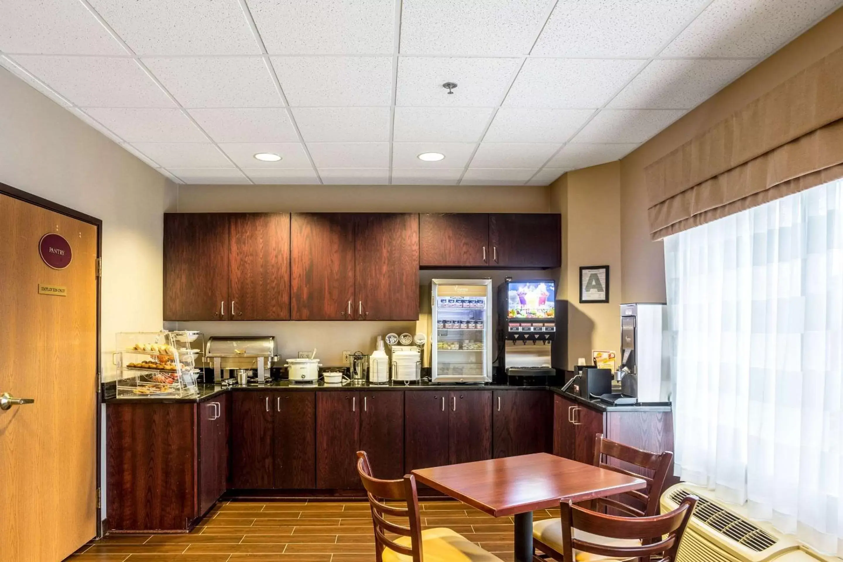 Restaurant/Places to Eat in Sleep Inn Owensboro
