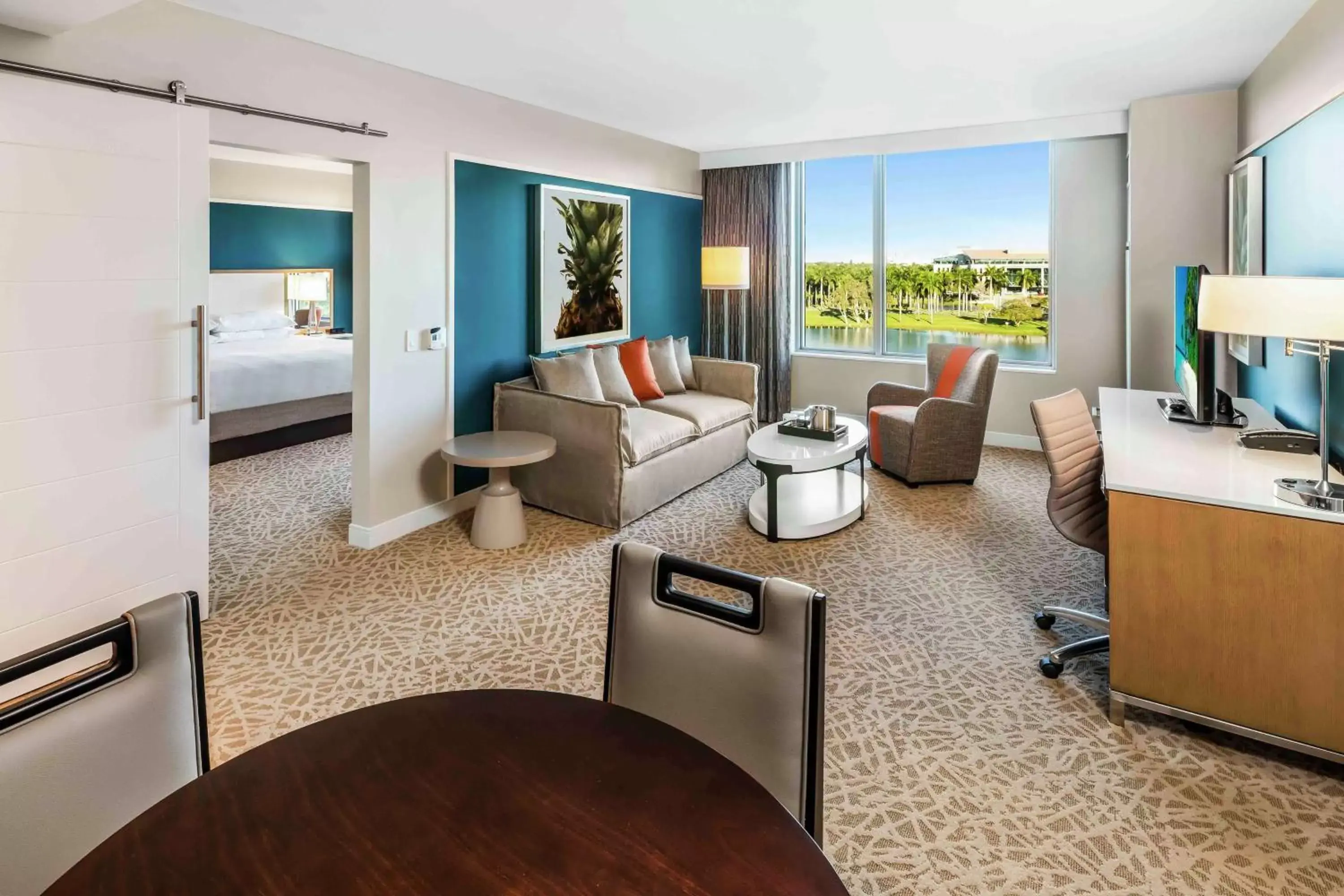 Bedroom, Seating Area in Hilton Miami Dadeland