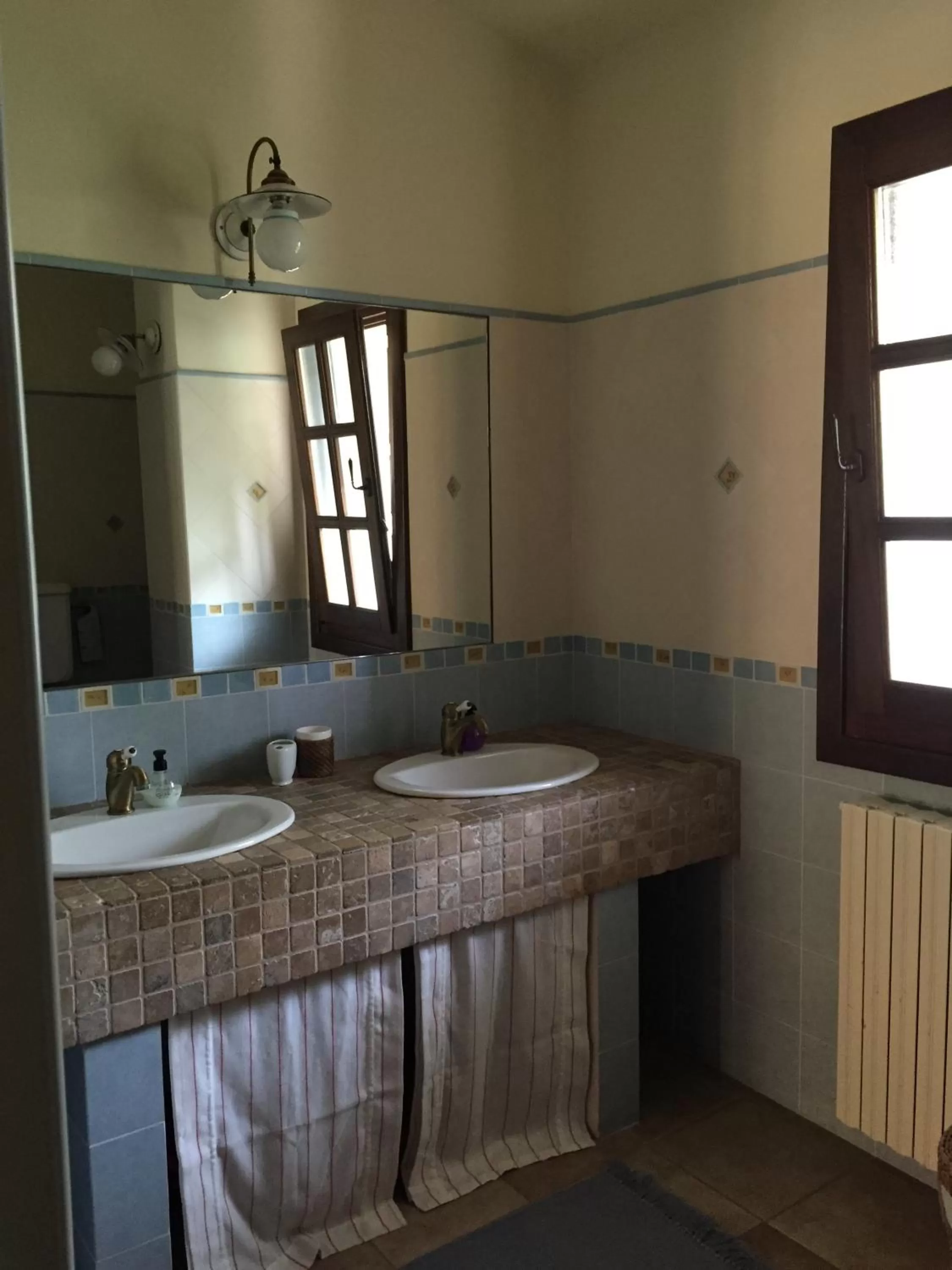 Decorative detail, Bathroom in B&B Rollo Garden