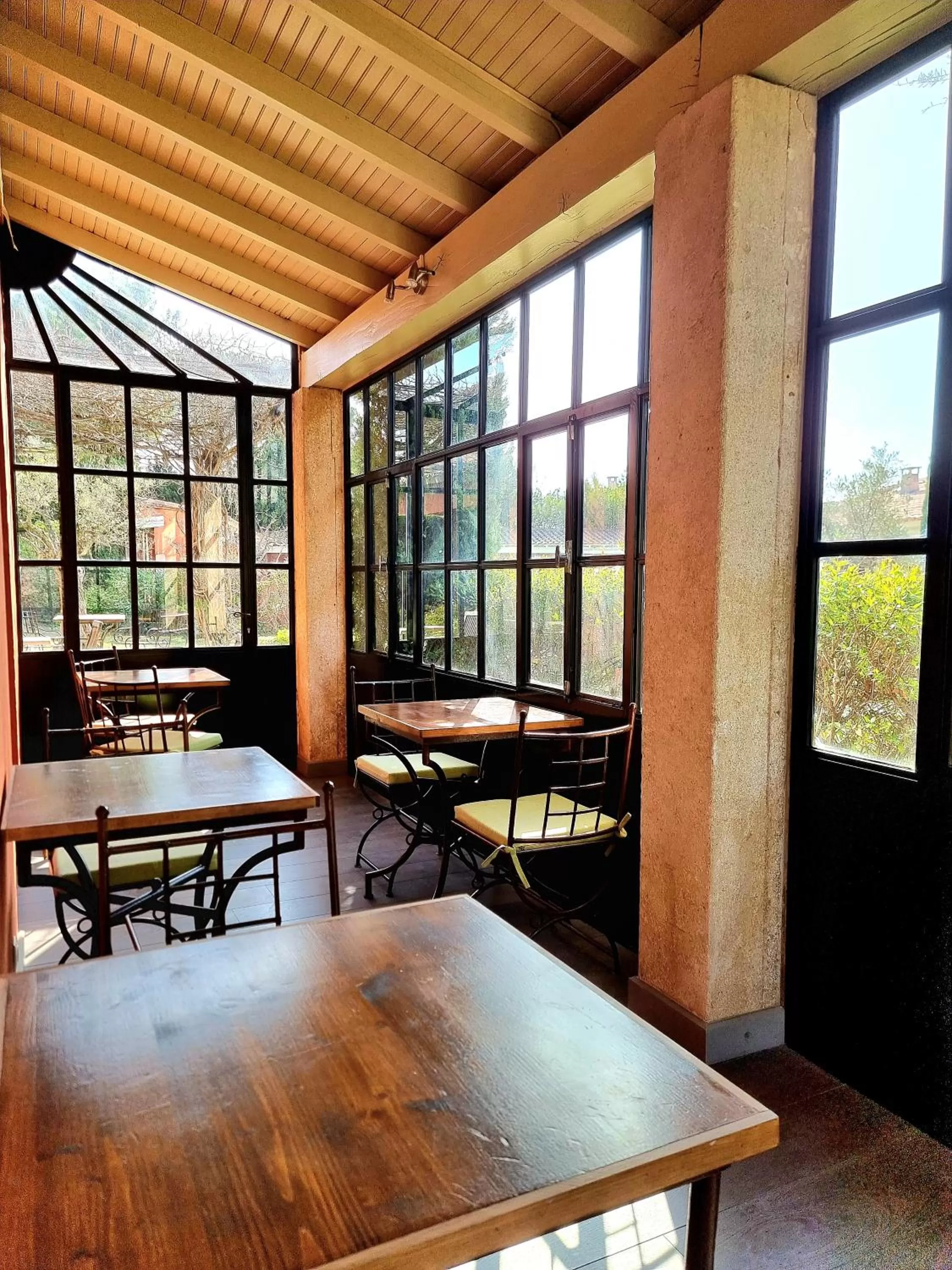 Property building in Castillon Des Baux