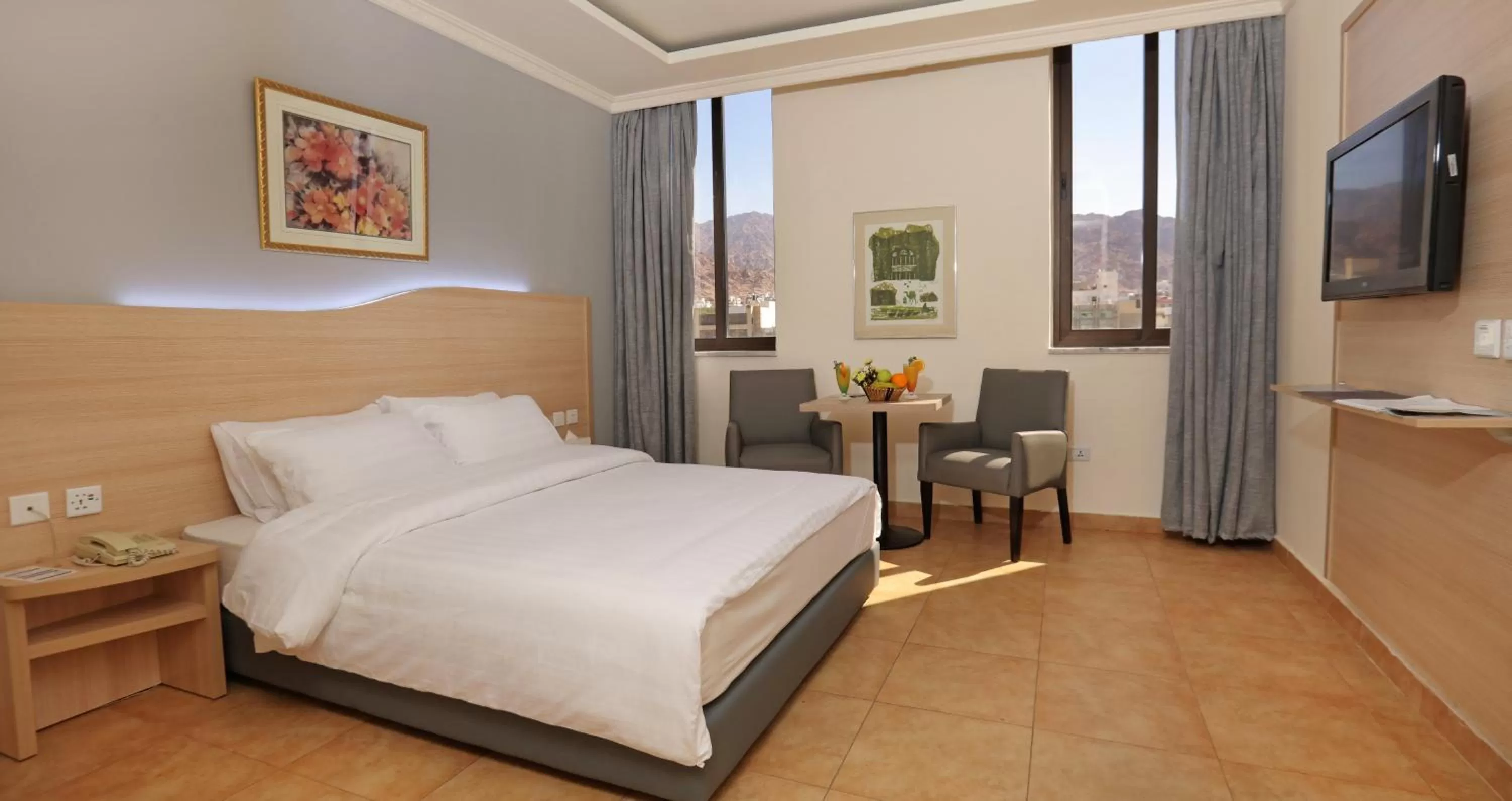 Bedroom, Bed in Golden Tulip Aqaba