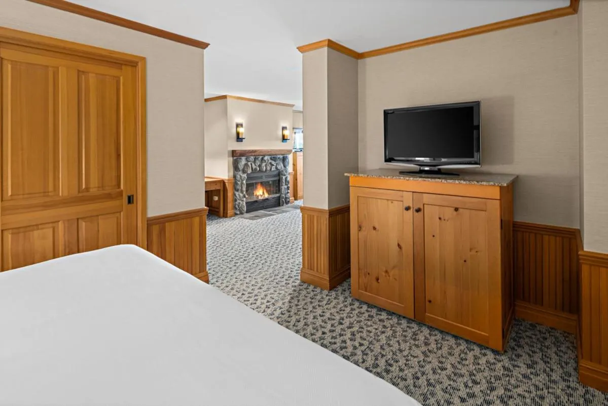 Bed in Semiahmoo Resort Golf & Spa, Trademark Collection by Wyndham