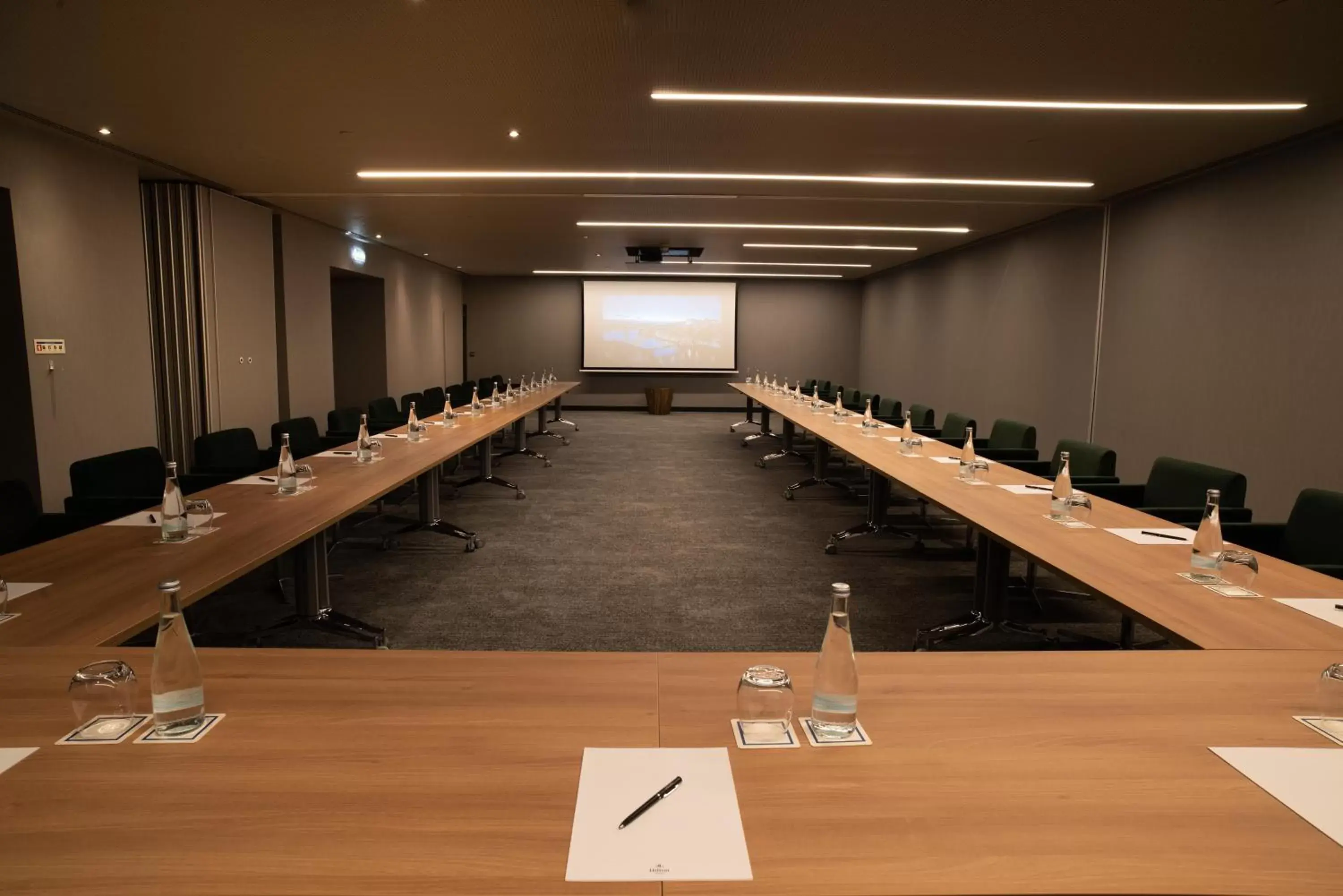 Meeting/conference room in Hilton Porto Gaia