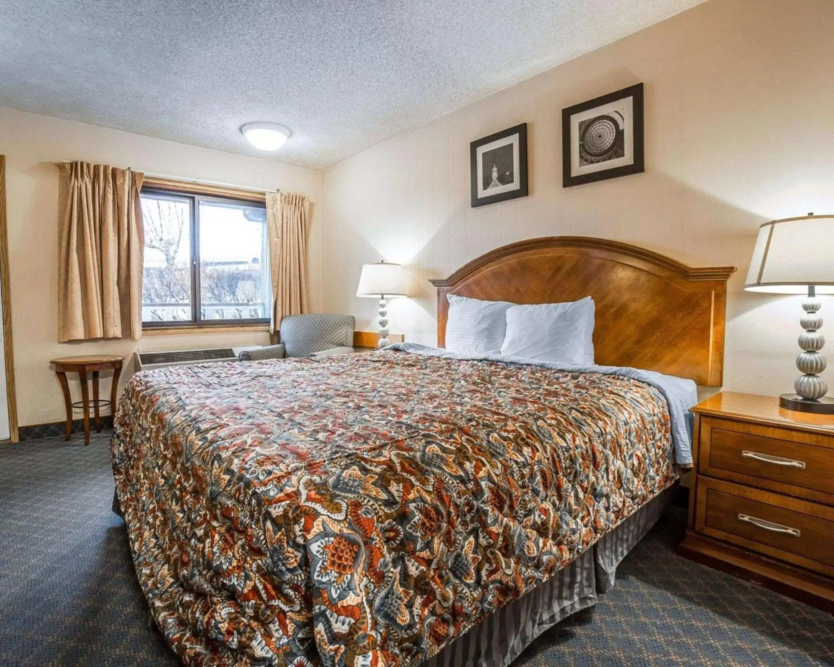 Photo of the whole room, Bed in Rodeway Inn Baker City