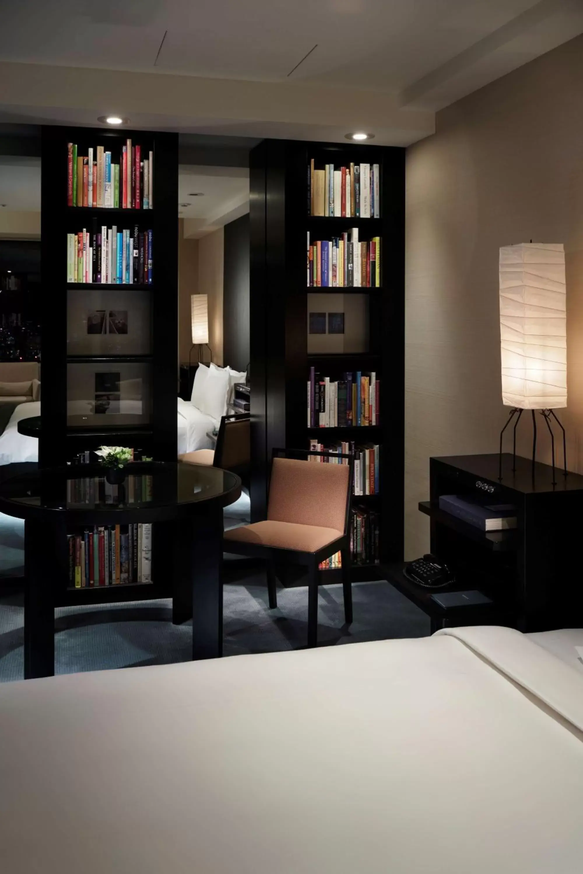 Photo of the whole room, Library in Park Hyatt Tokyo