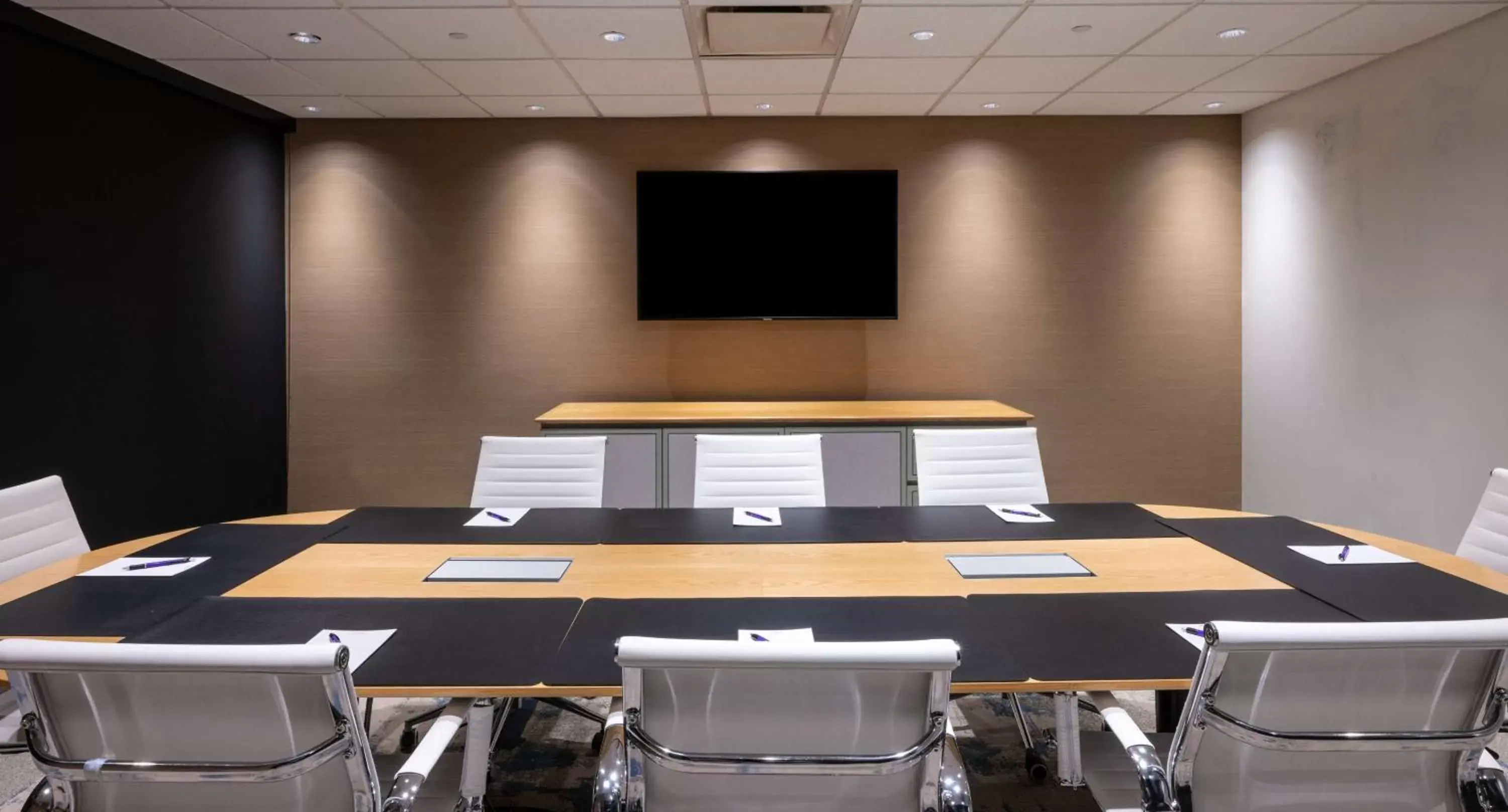 Meeting/conference room in The Bethesdan Hotel, Tapestry Collection by Hilton