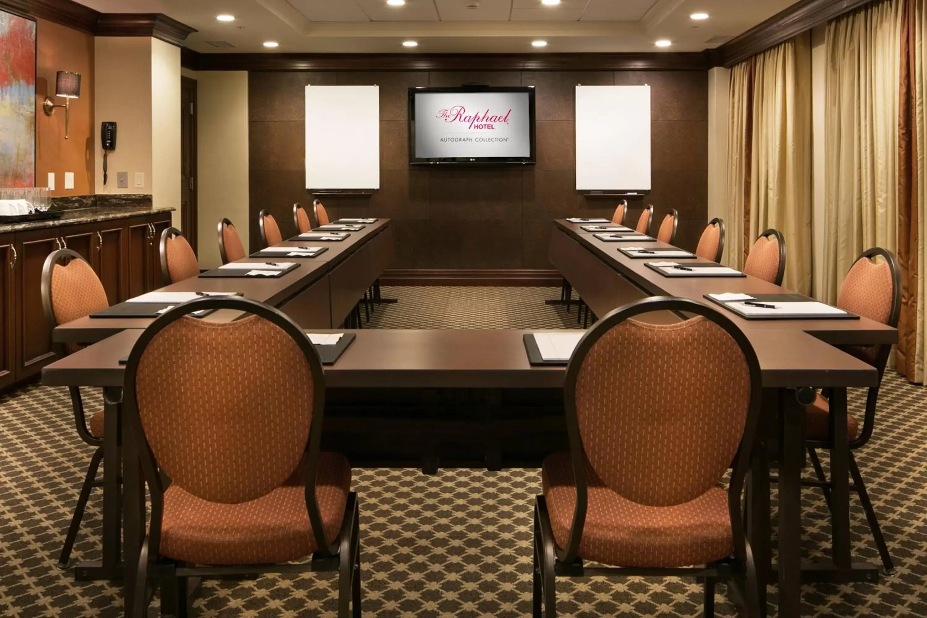 Meeting/conference room in The Raphael Hotel, Autograph Collection
