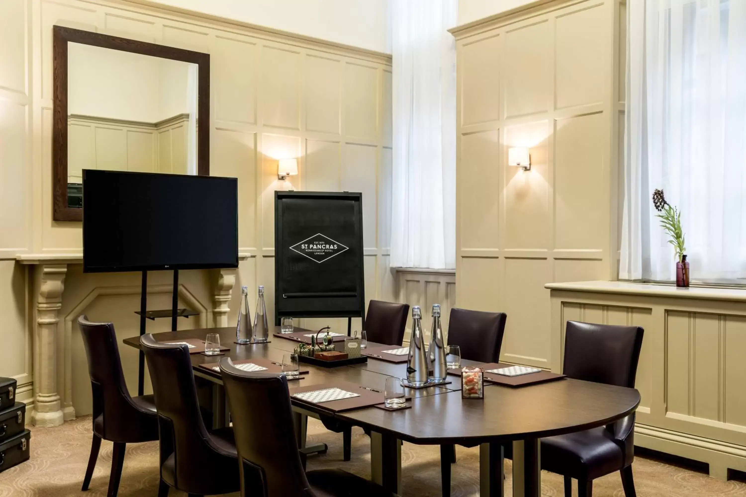 Meeting/conference room in St. Pancras Renaissance Hotel London