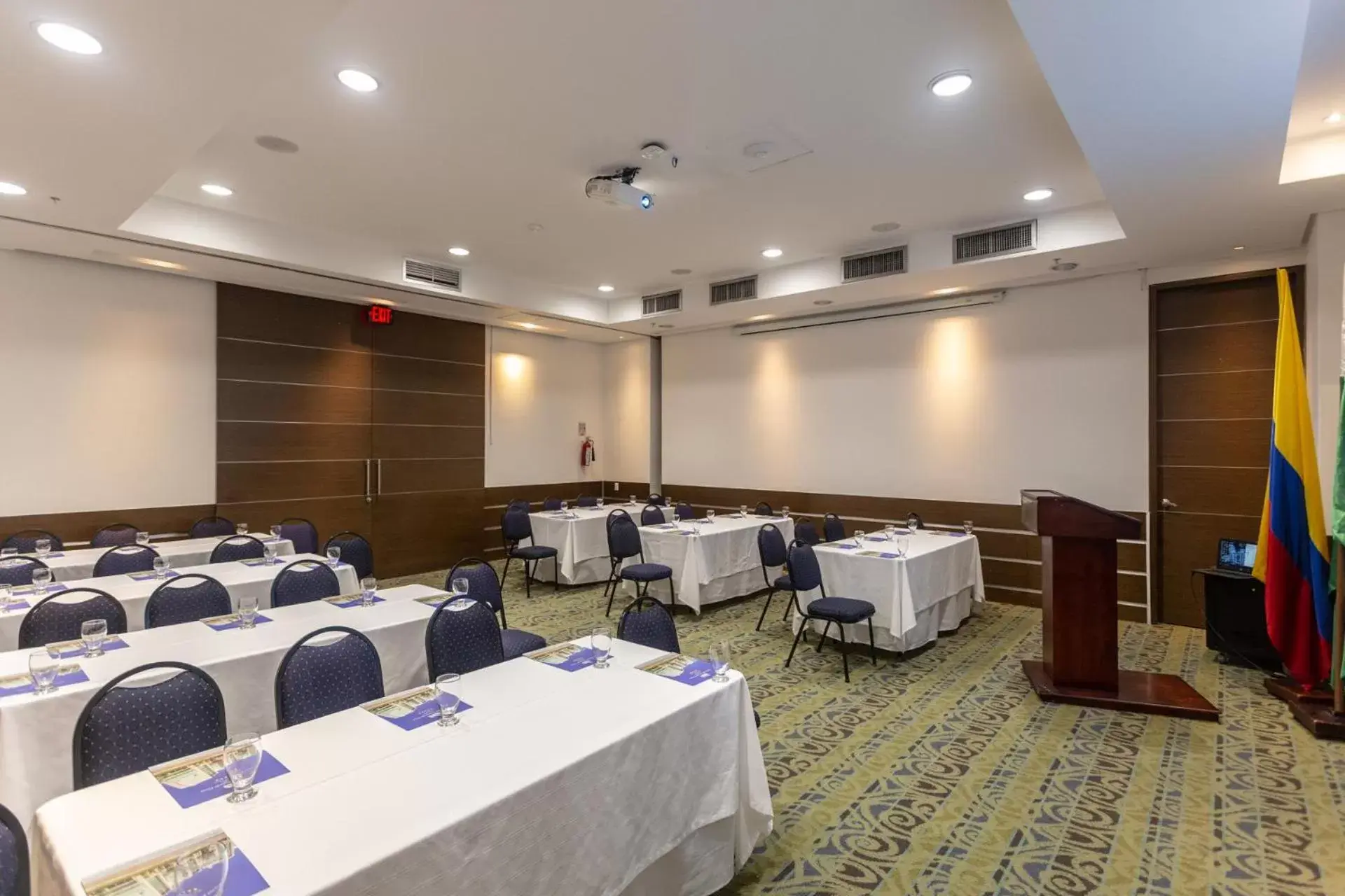 Meeting/conference room in Hotel San Fernando Plaza