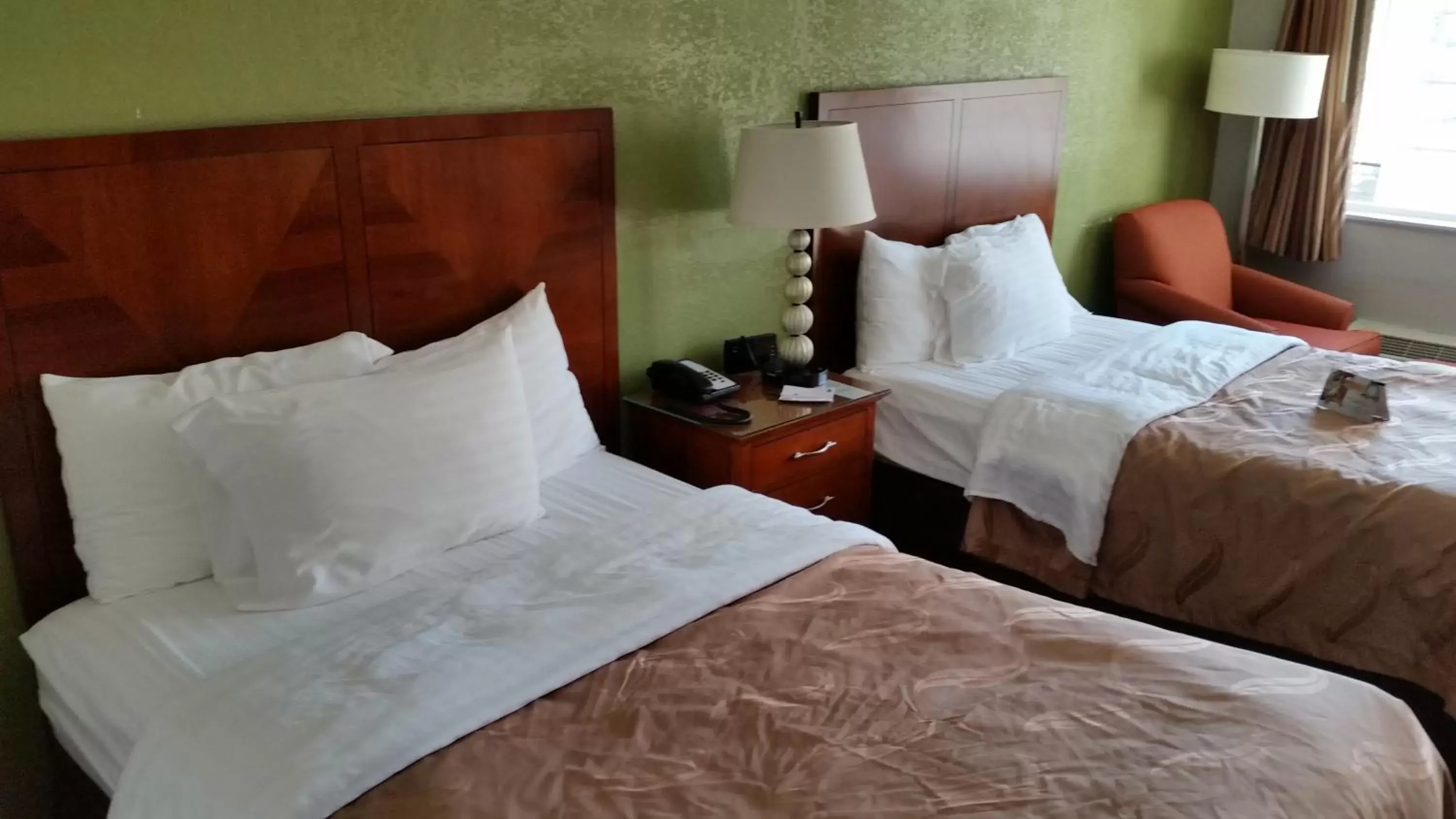 Photo of the whole room, Bed in Quality Inn Forsyth