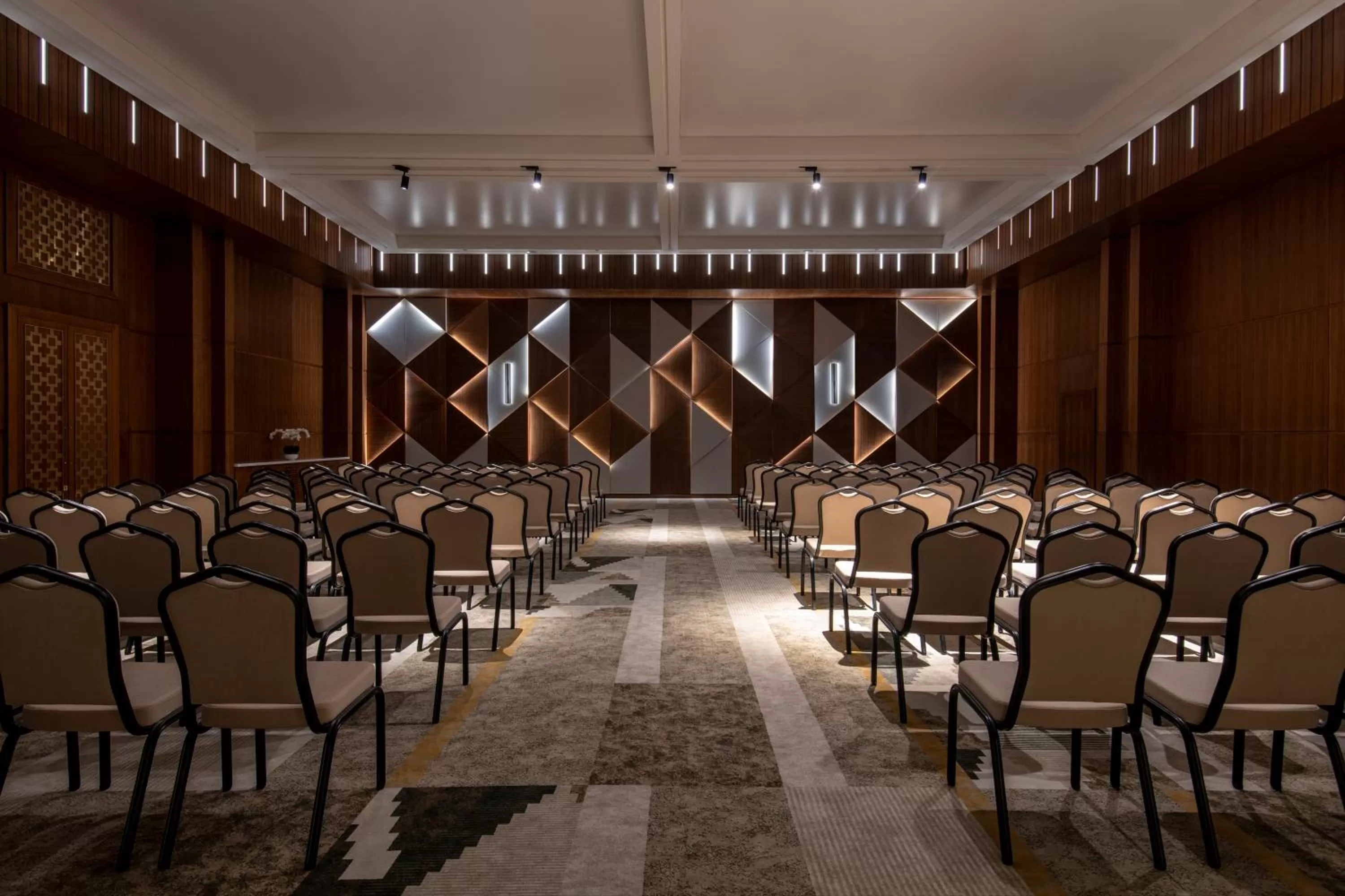 Business facilities in Swissotel Living Jeddah