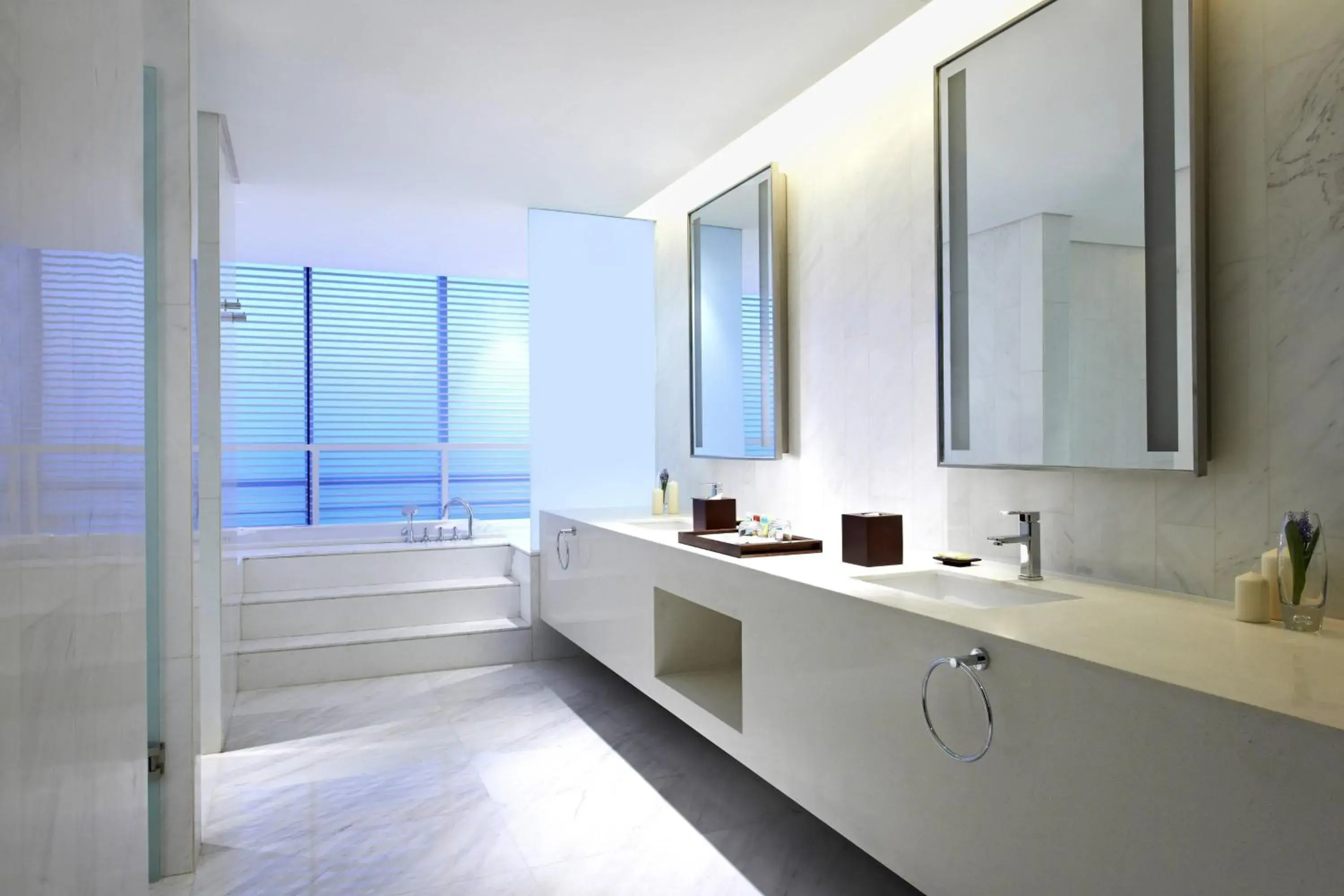 Bedroom, Bathroom in Four Points by Sheraton Qingdao, West Coast