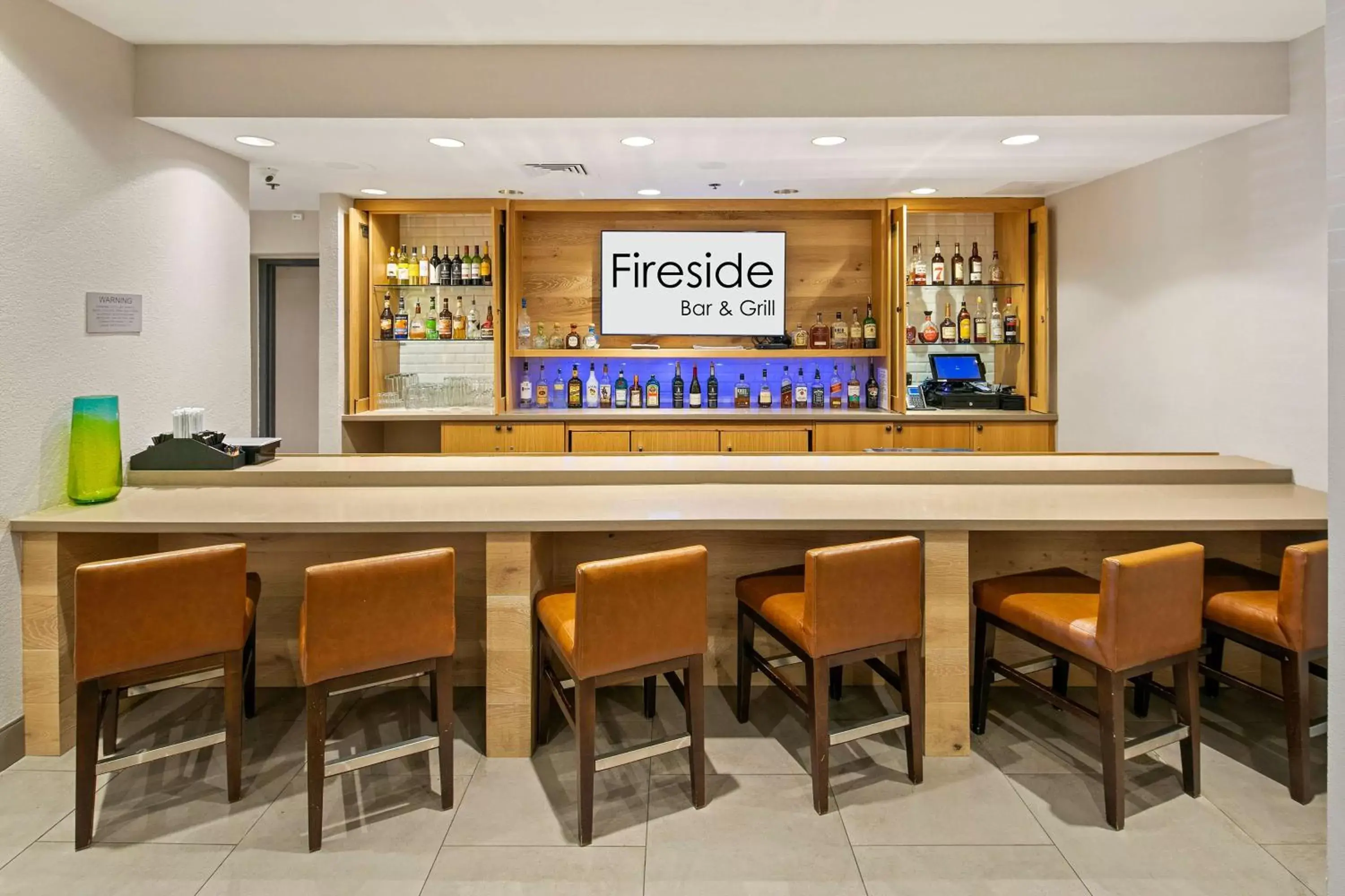 Lounge or bar, Lounge/Bar in Country Inn & Suites by Radisson, San Diego North, CA