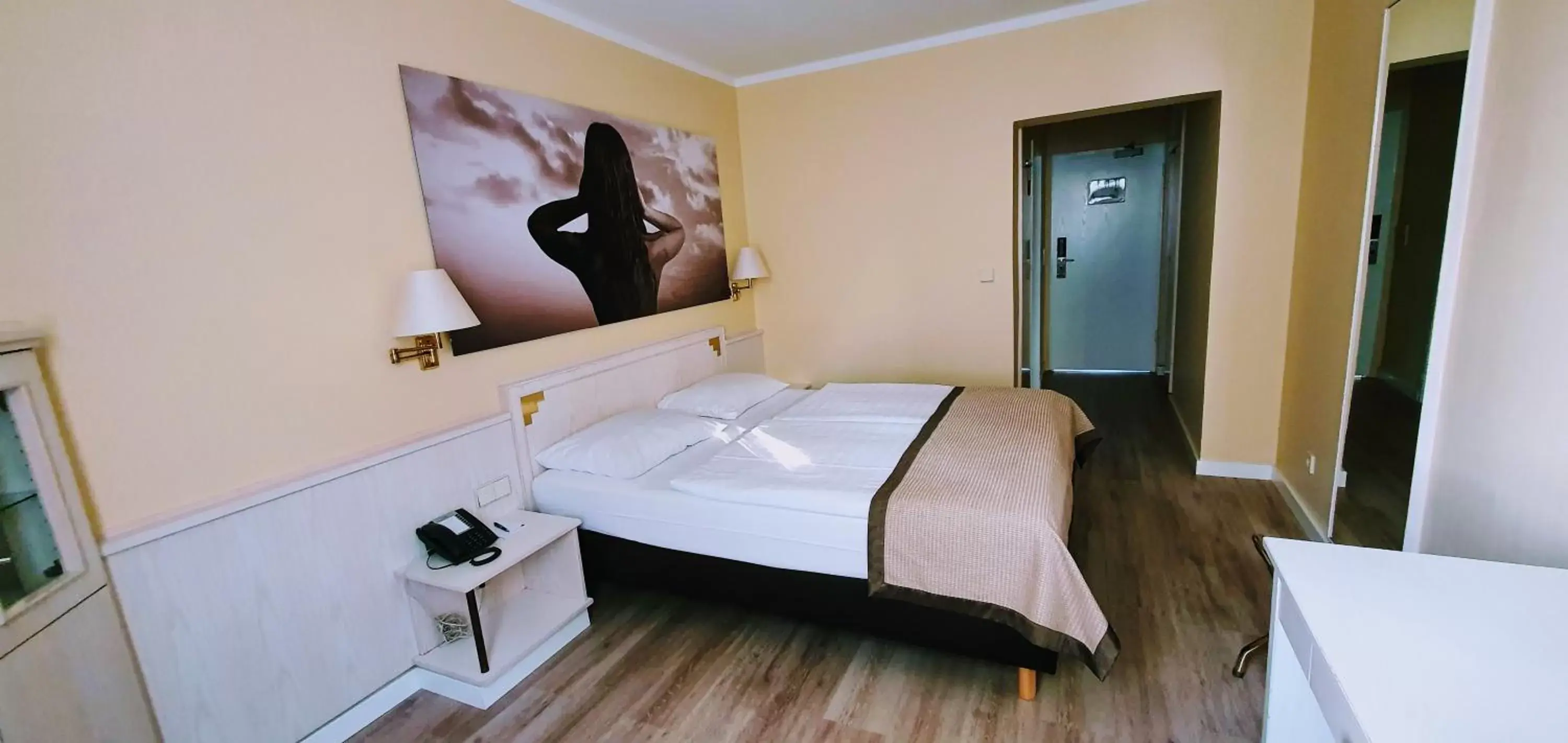 Bedroom, Bed in Park Hotel Hamburg Arena