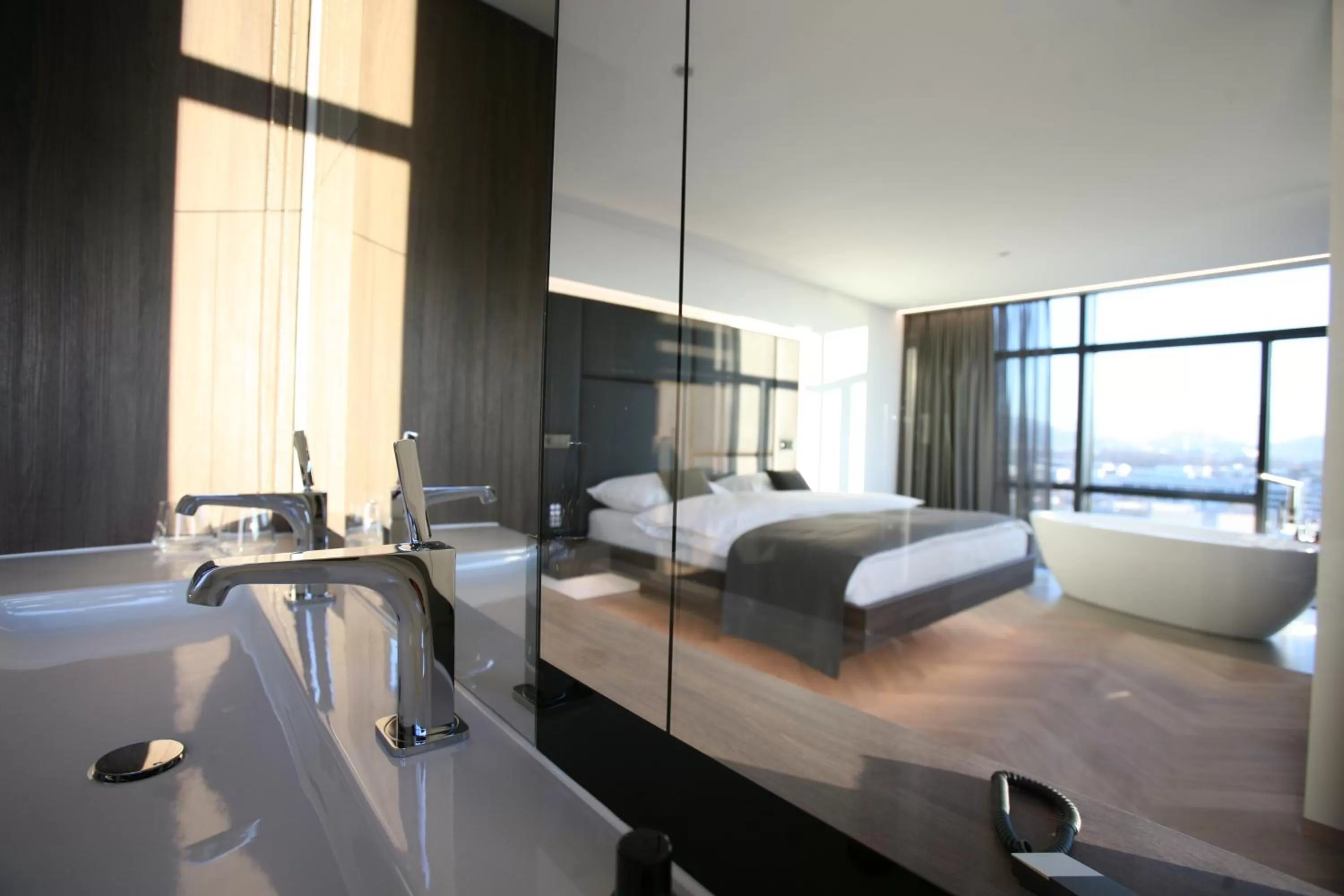 Bathroom, Bed in COOL MAMA Hotel Salzburg